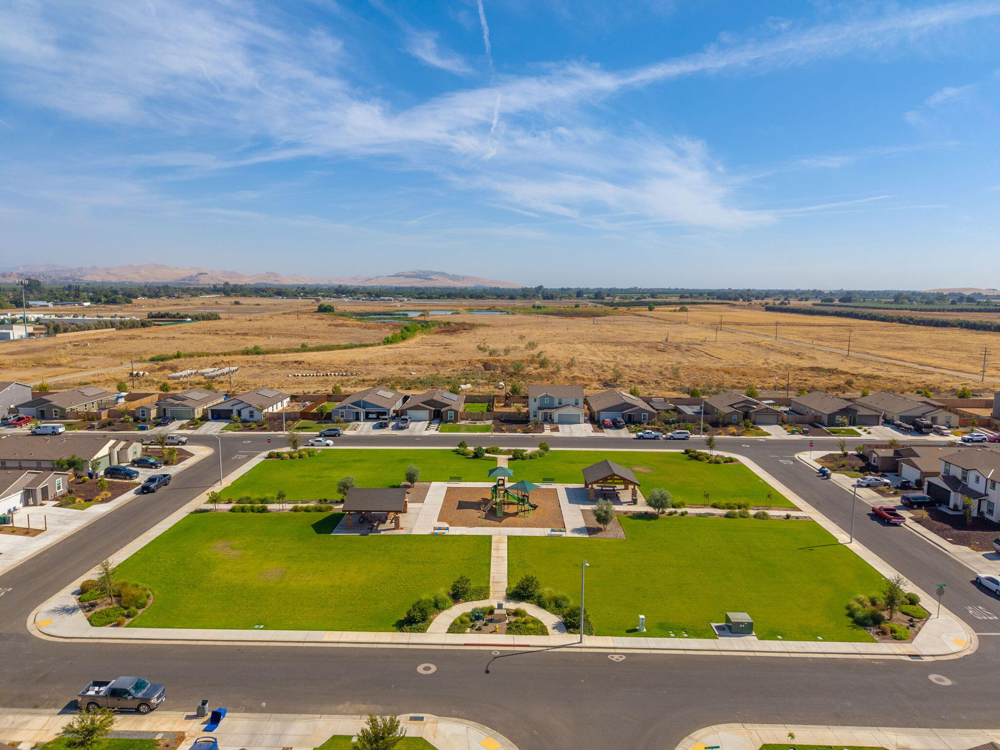 545 W Bravo Ave, Woodlake, CA 93286