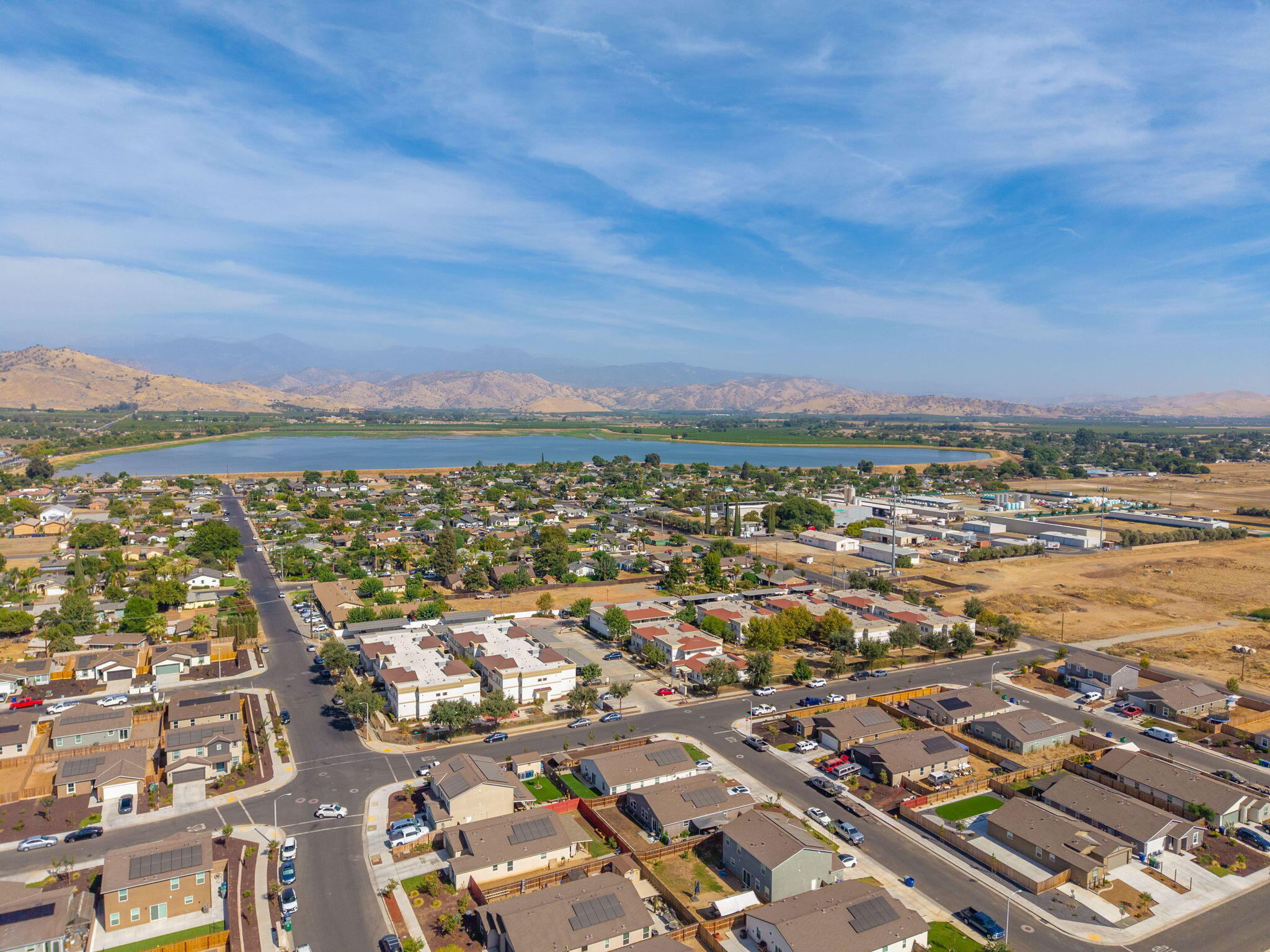 545 W Bravo Ave, Woodlake, CA 93286