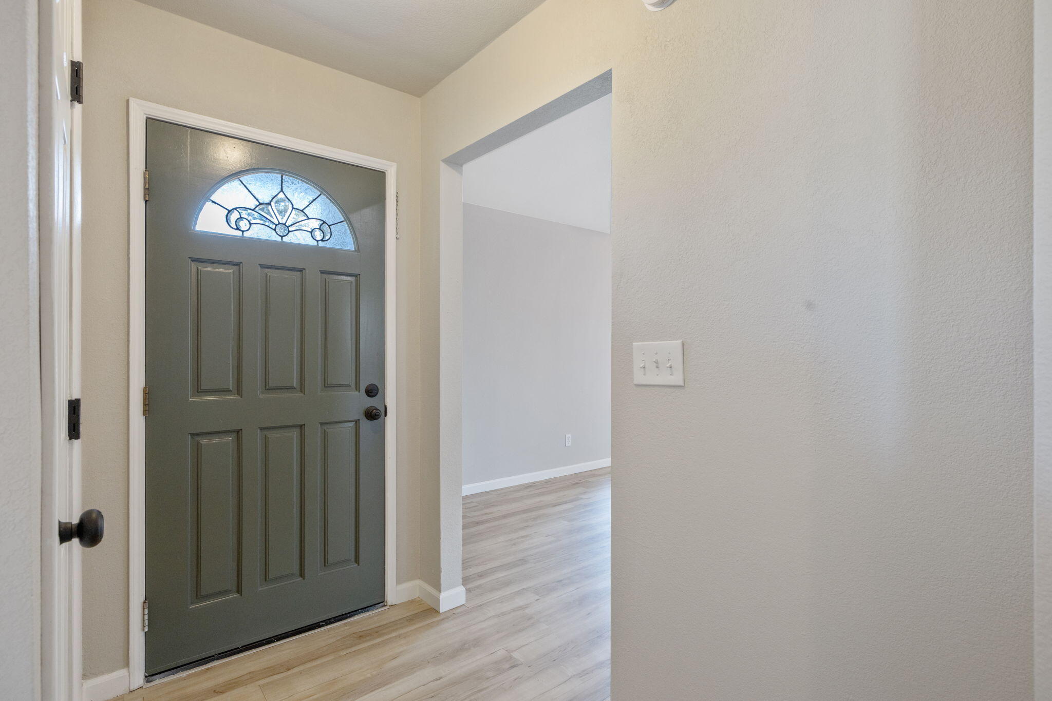 536 Cosart Ct, Exeter, CA 93221