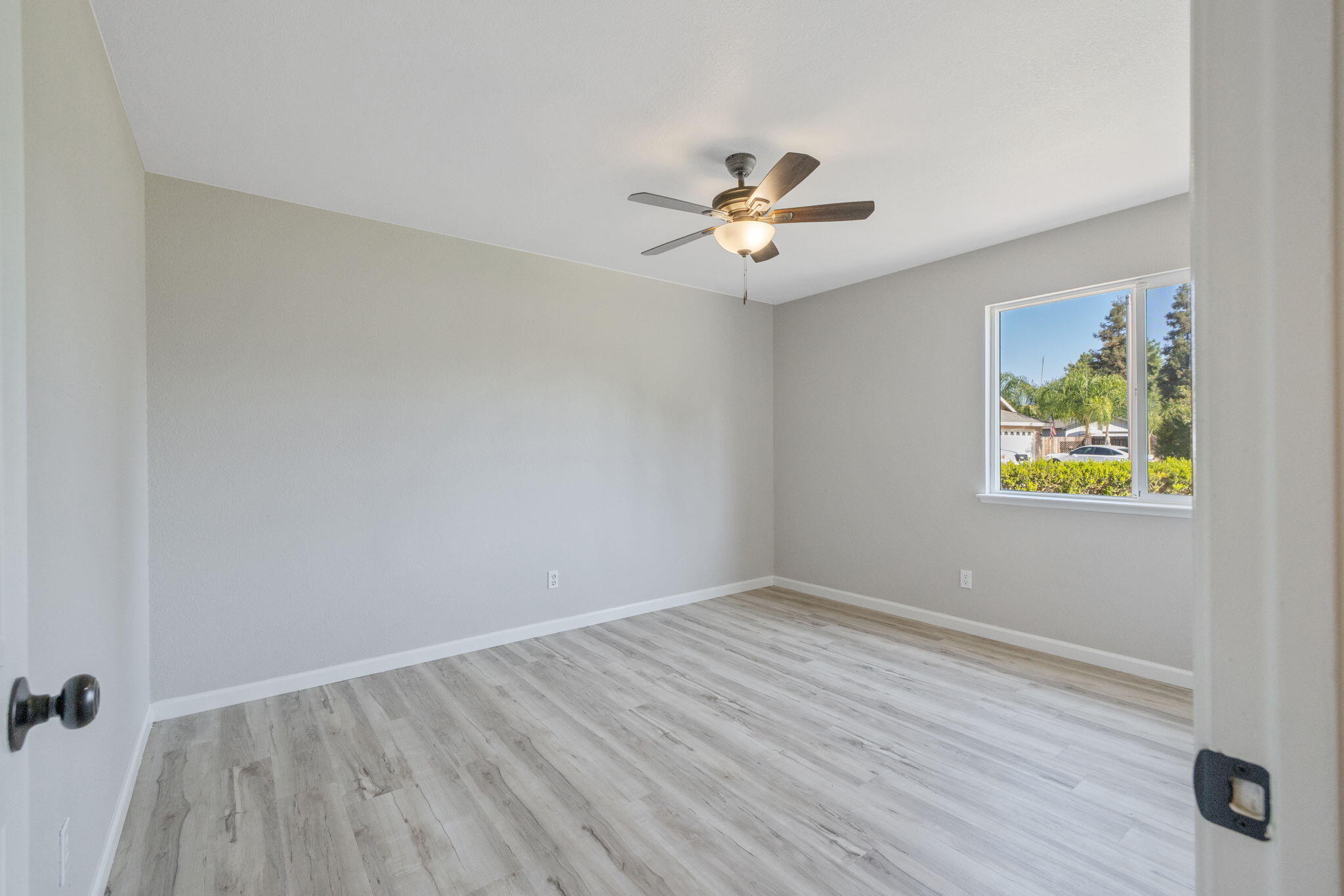 536 Cosart Ct, Exeter, CA 93221