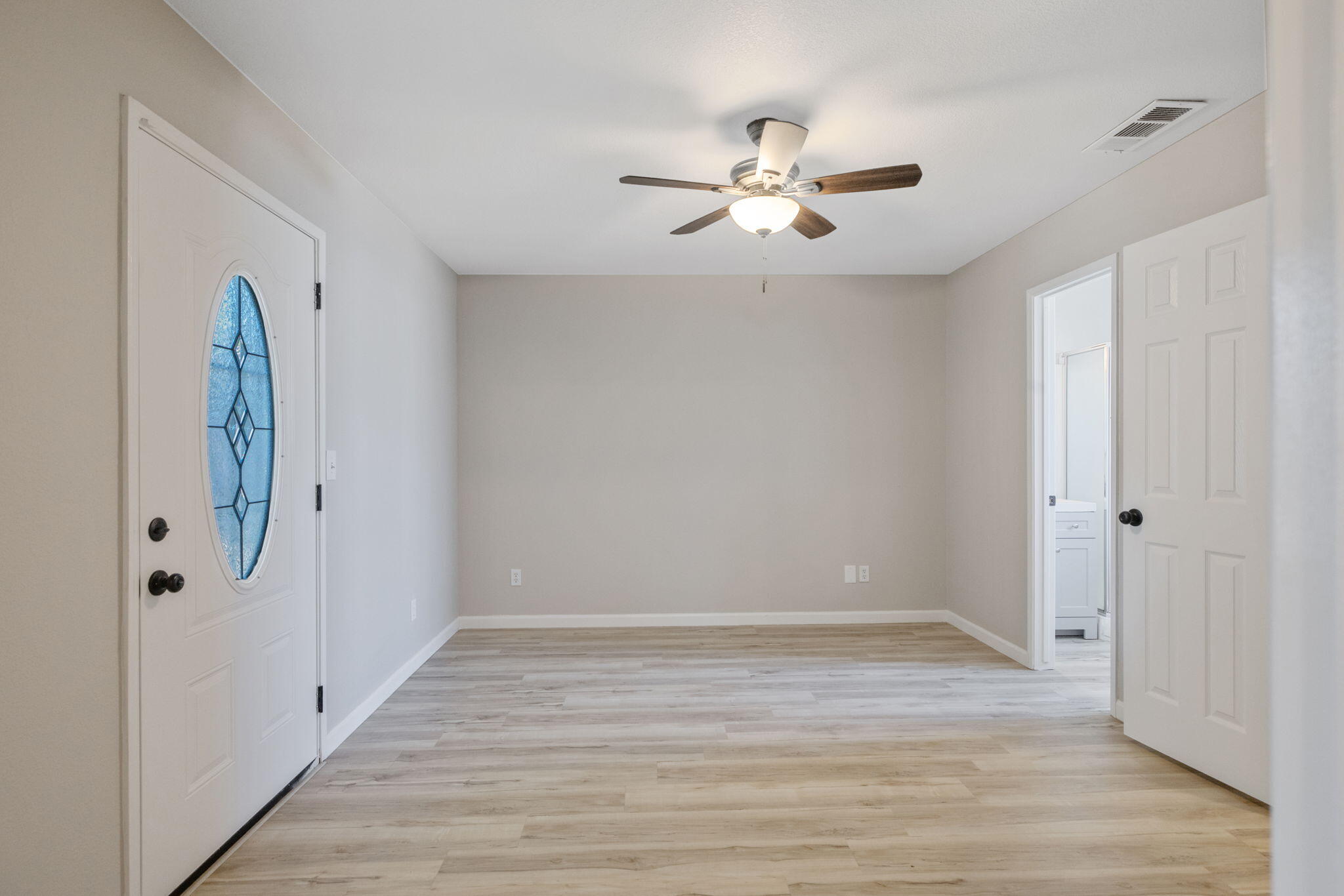 536 Cosart Ct, Exeter, CA 93221