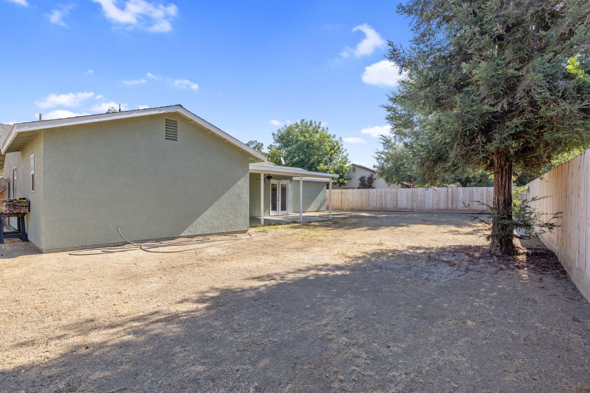 536 Cosart Ct, Exeter, CA 93221
