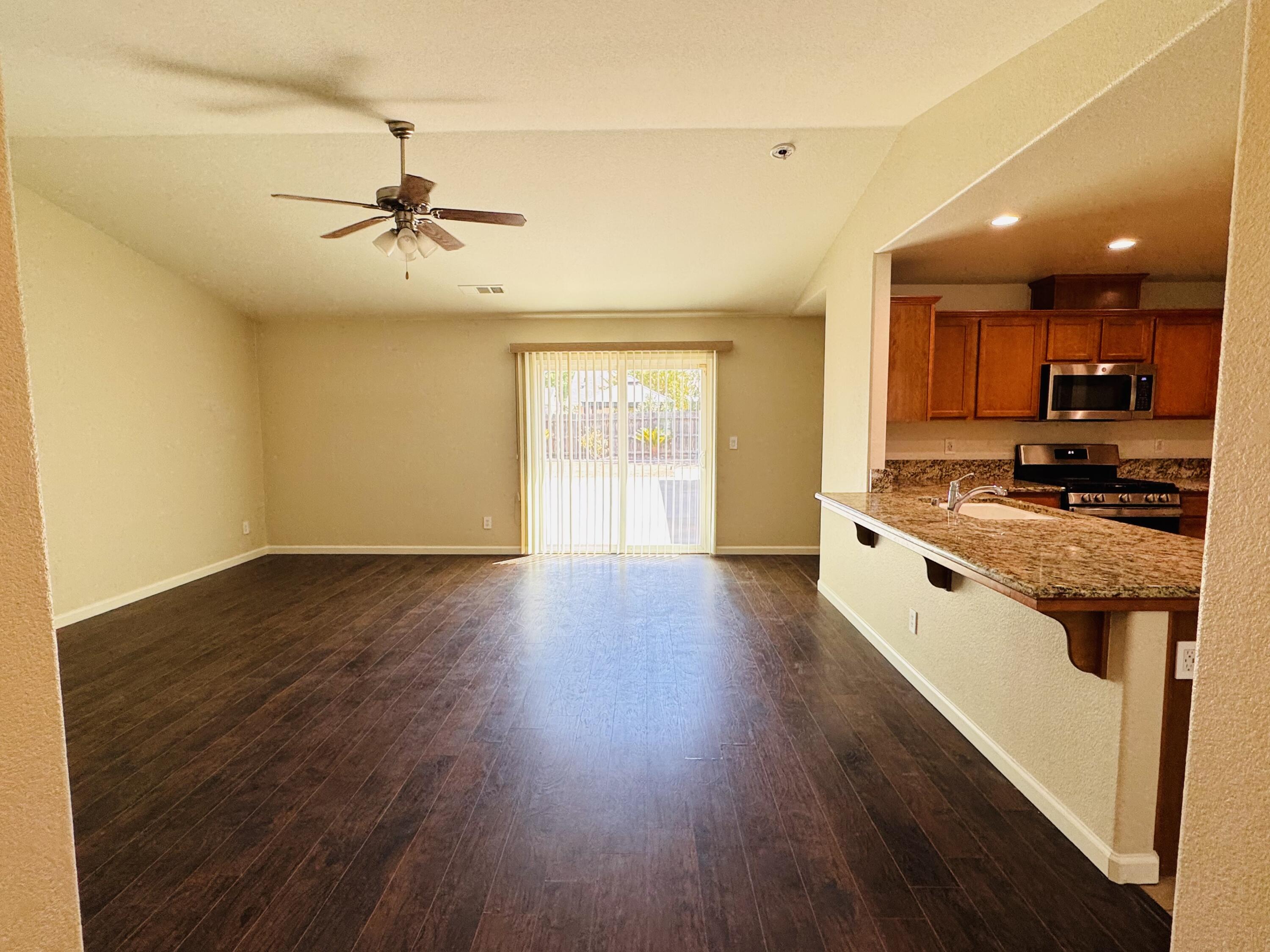 5824 E Kaviland Ave, Fresno, CA 93727
