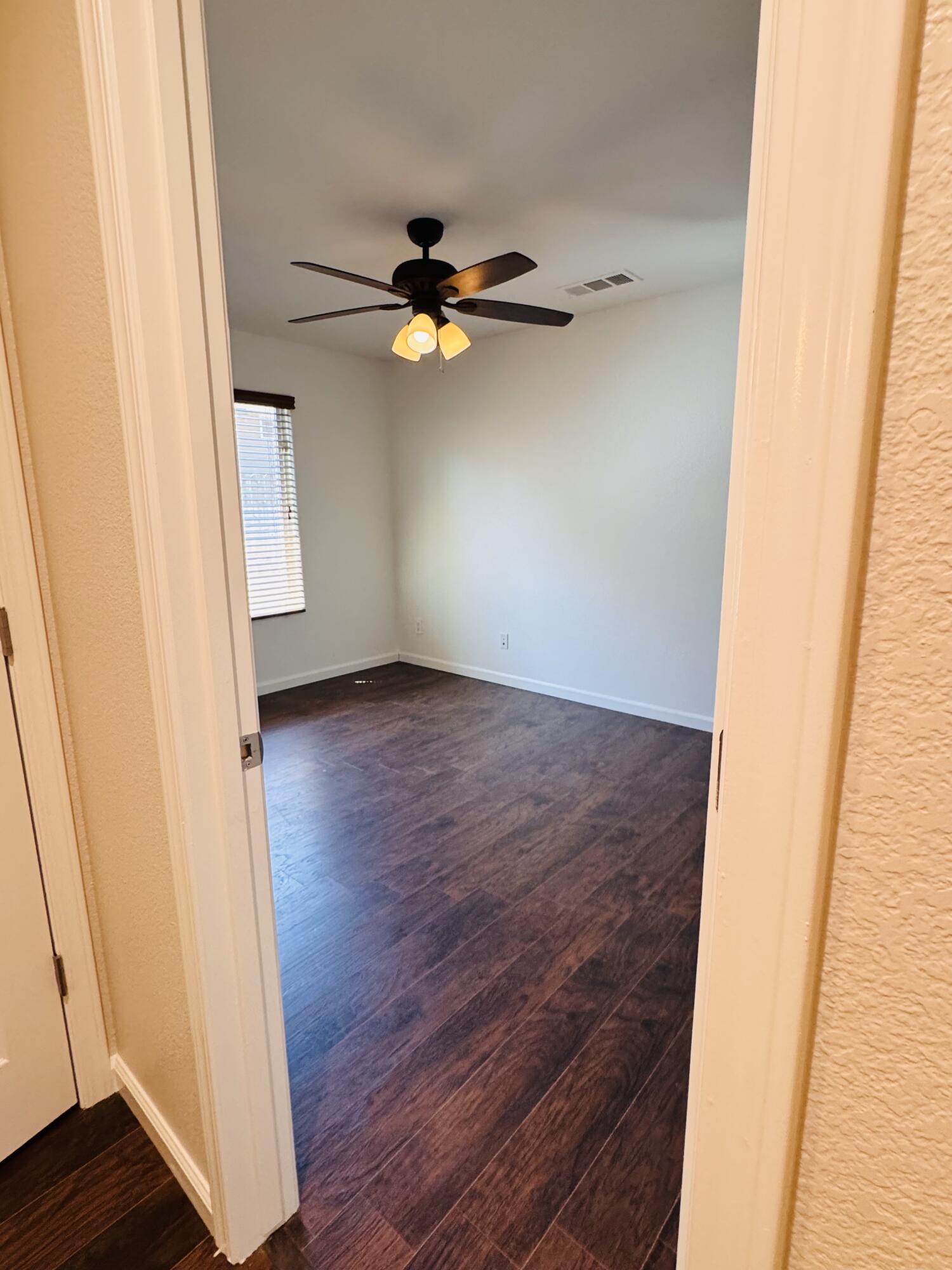 5824 E Kaviland Ave, Fresno, CA 93727
