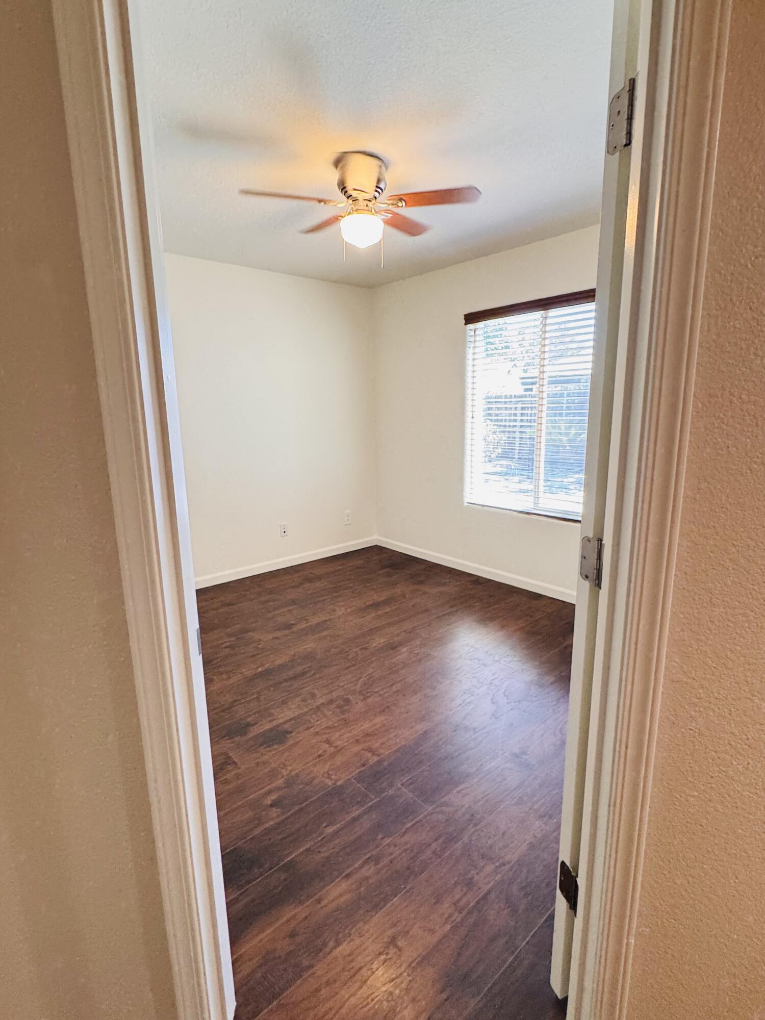 5824 E Kaviland Ave, Fresno, CA 93727
