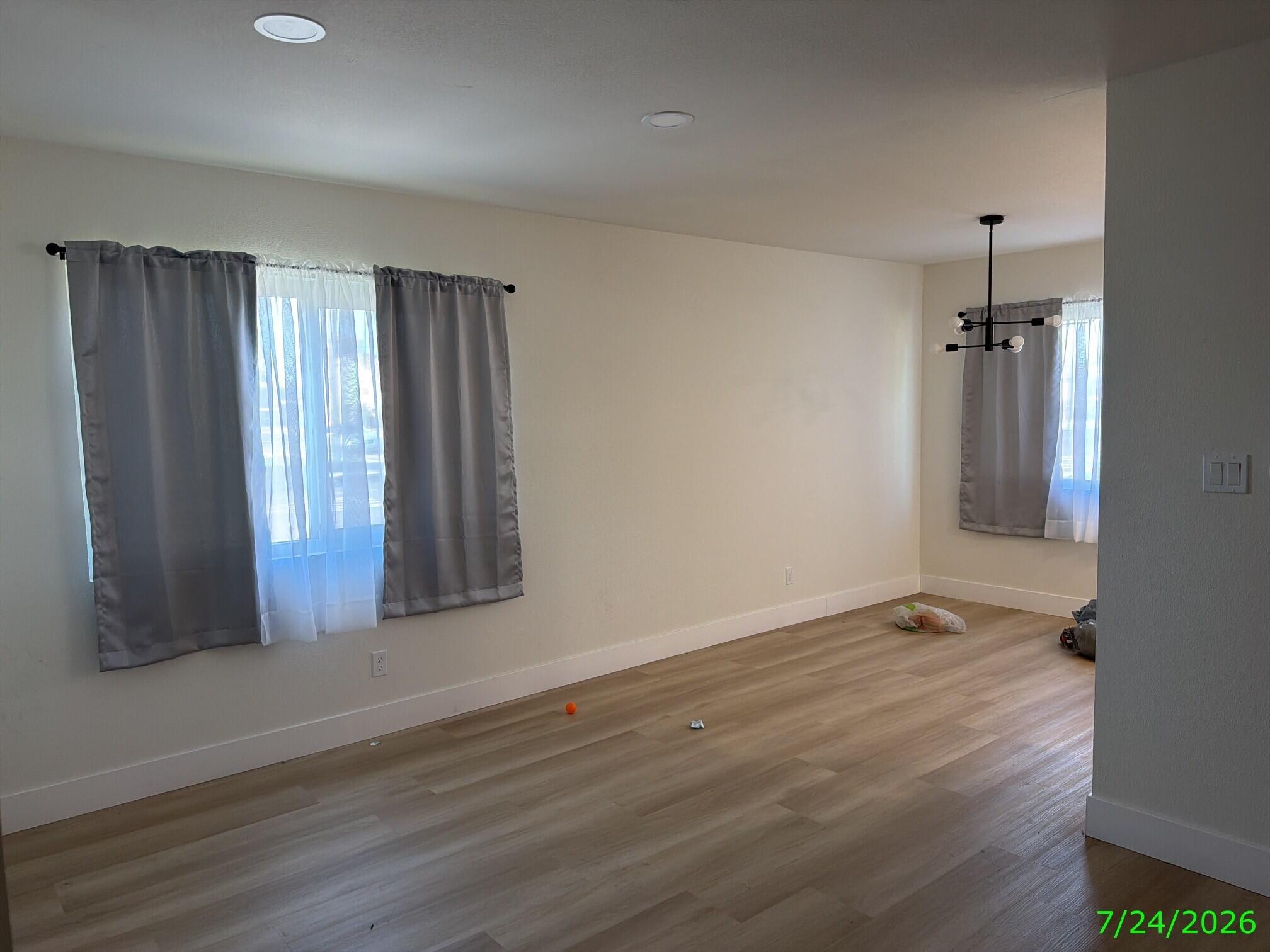 1201 N Redington St, Hanford, CA 93230