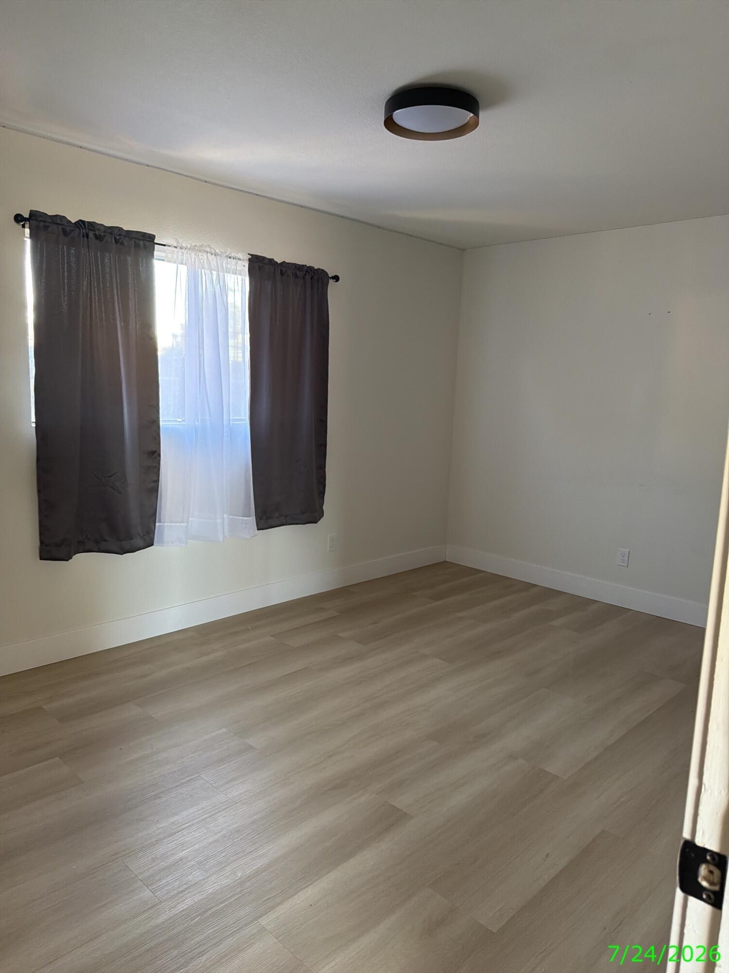 1201 N Redington St, Hanford, CA 93230