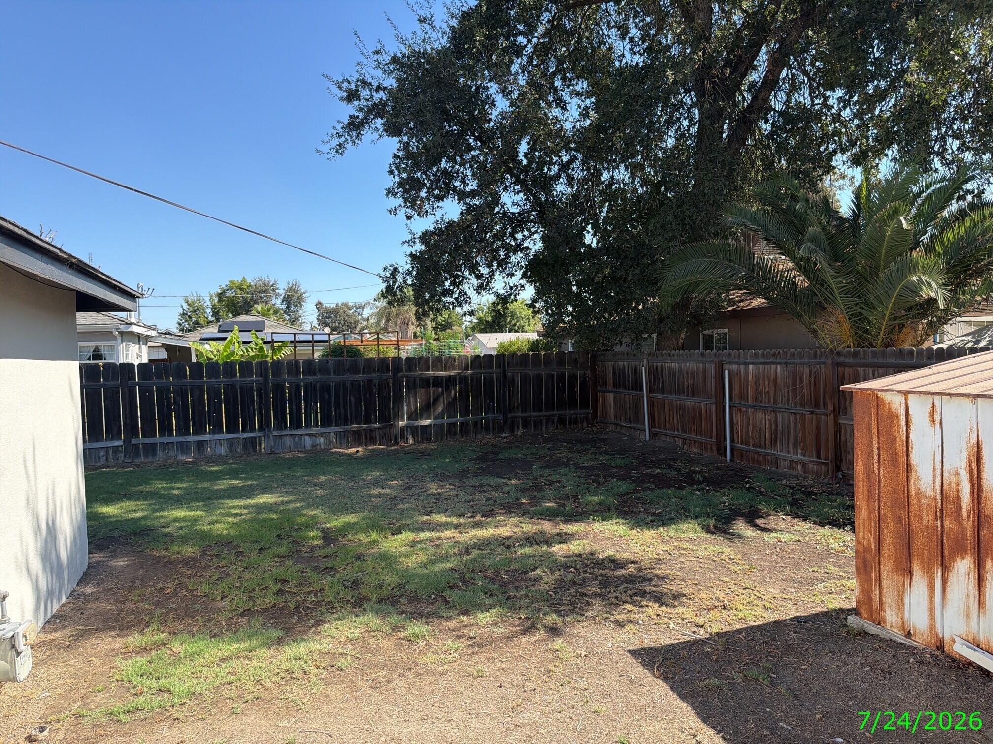 1201 N Redington St, Hanford, CA 93230