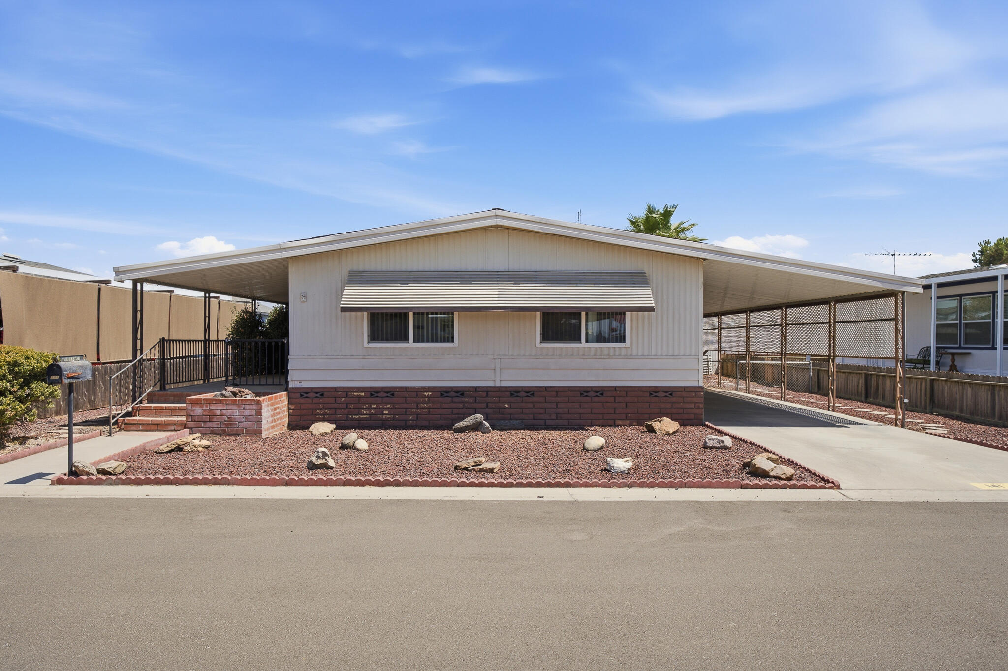 2627 W Midvalley Ave #141, Visalia, CA 93277