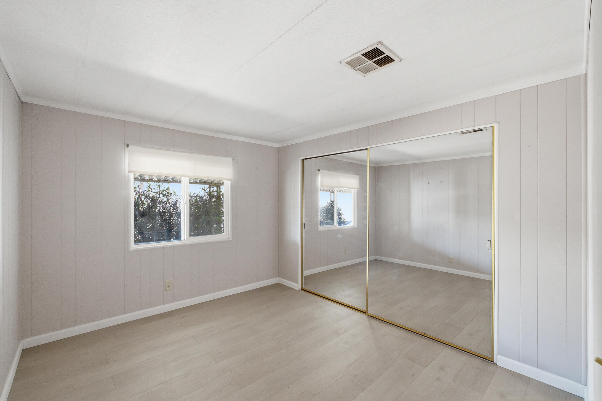 2627 W Midvalley Ave #141, Visalia, CA 93277