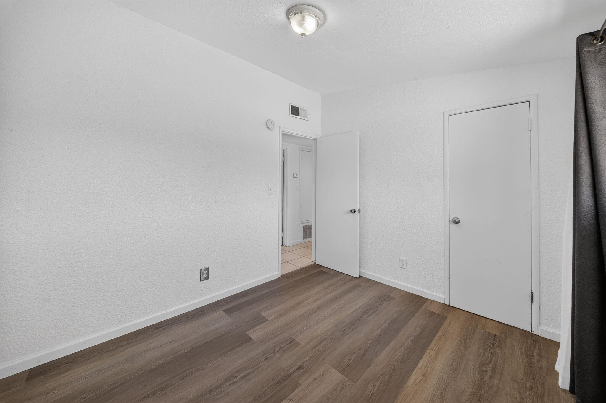 125 W Sunnyview Ave, Visalia, CA 93291
