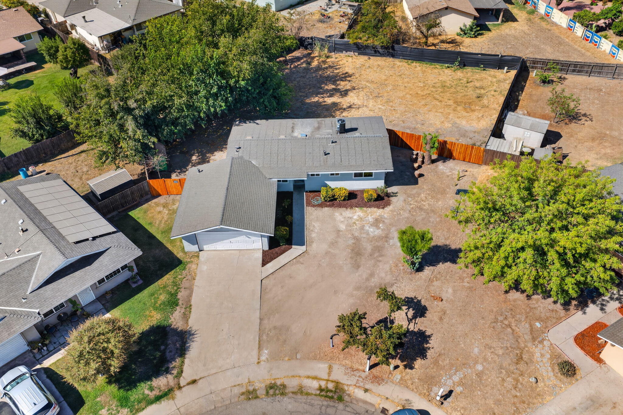 125 W Sunnyview Ave, Visalia, CA 93291