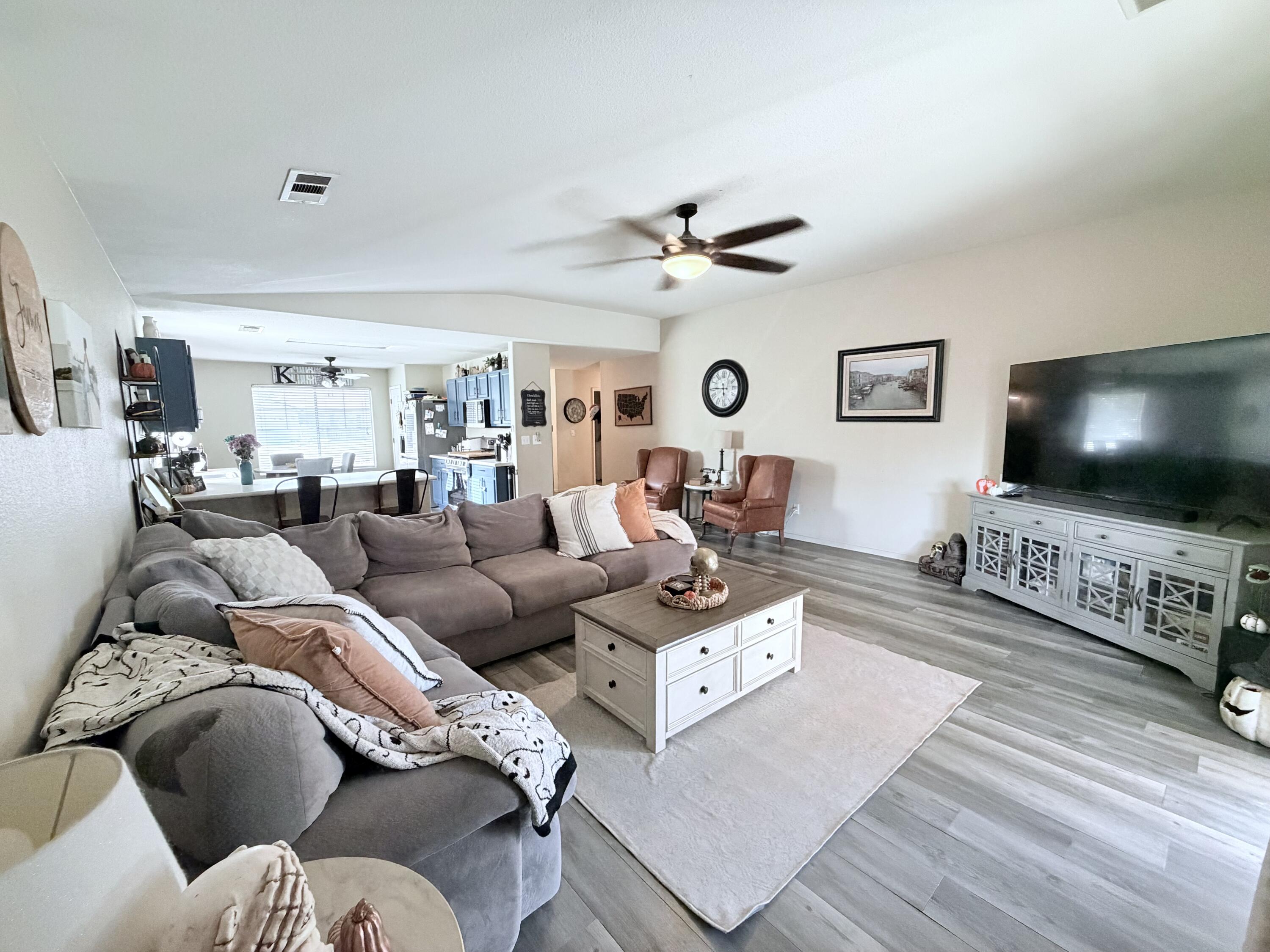 1729 E Monte Verde Ave, Visalia, CA 93292