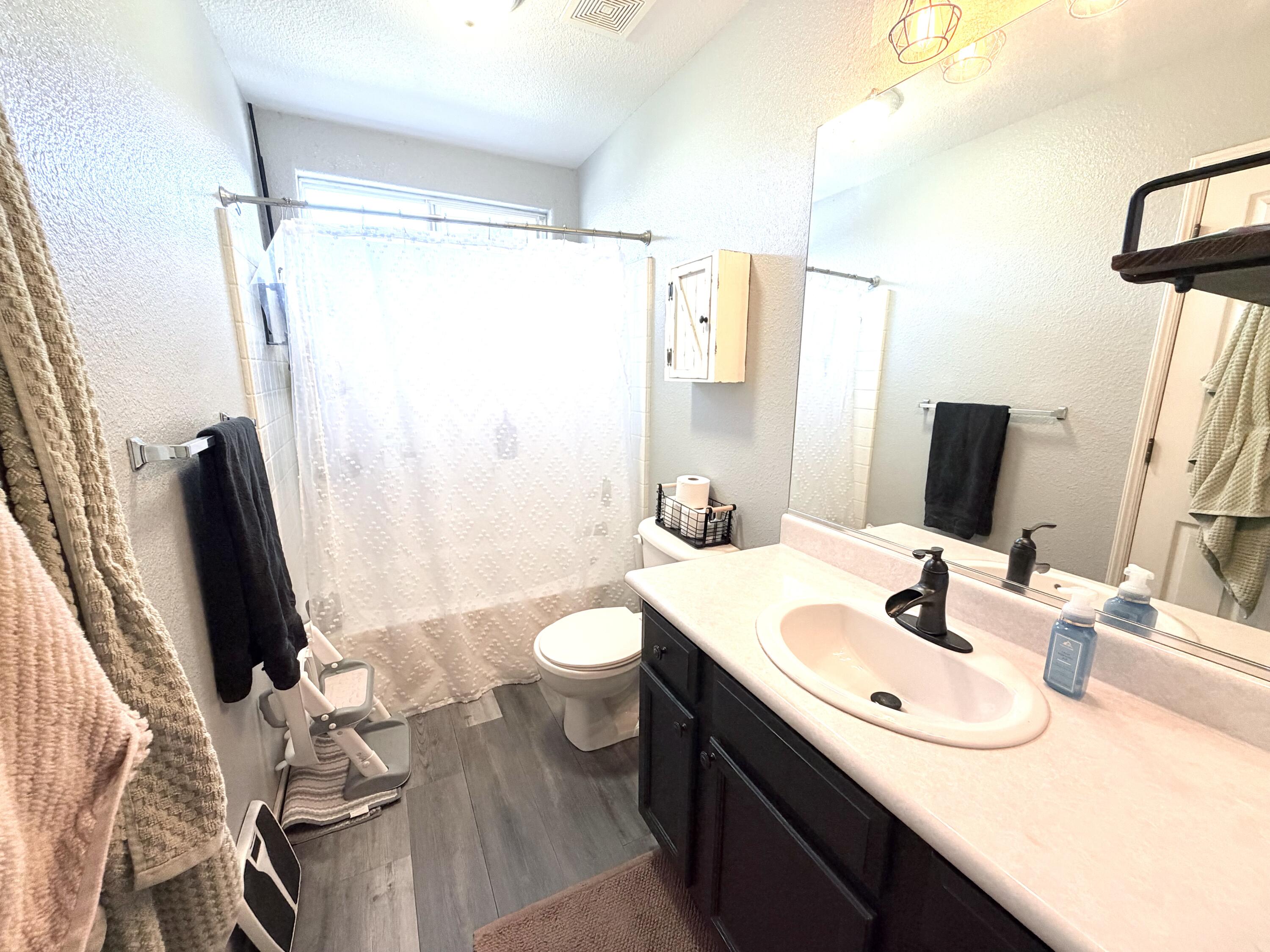 1729 E Monte Verde Ave, Visalia, CA 93292