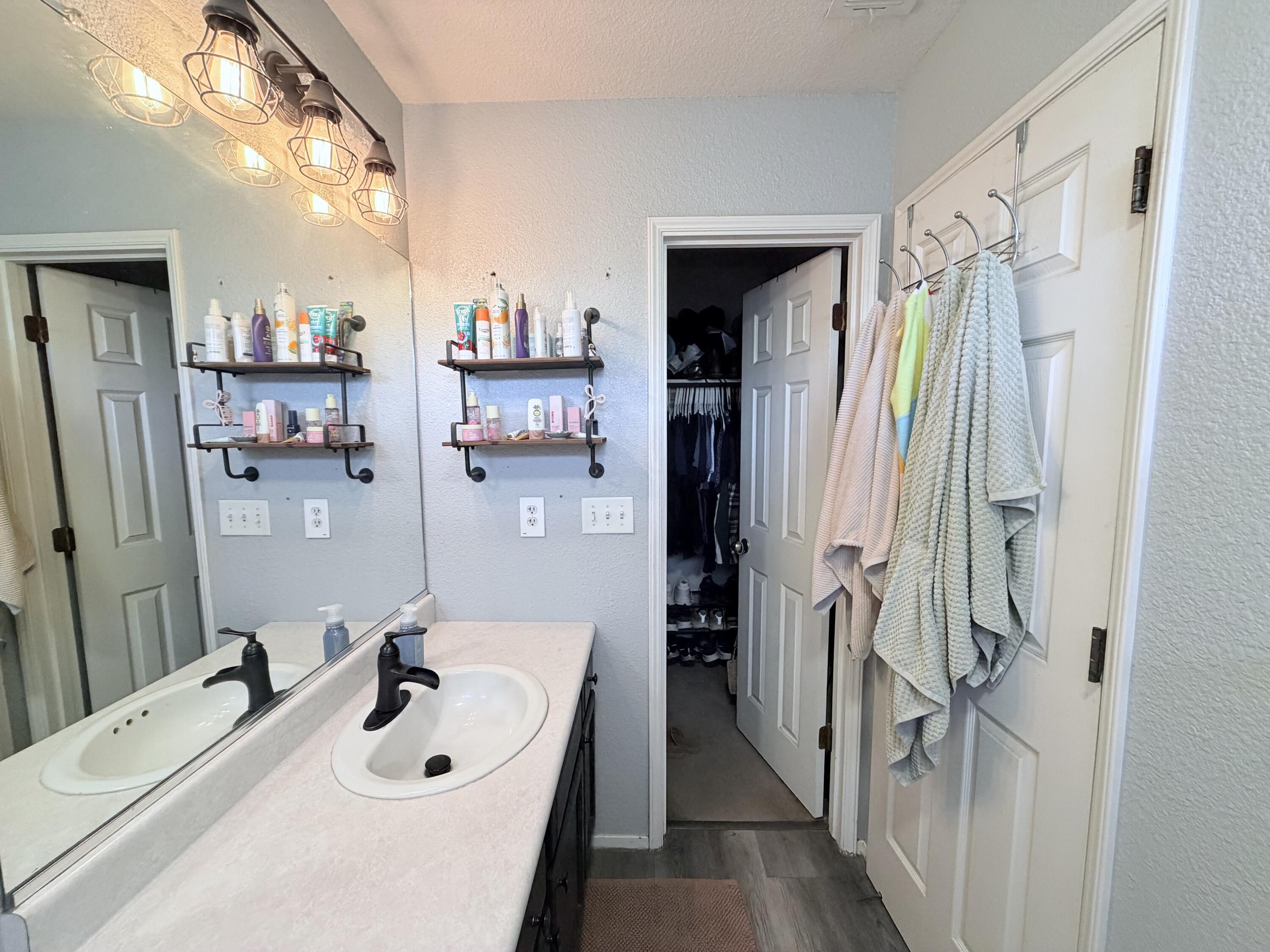 1729 E Monte Verde Ave, Visalia, CA 93292