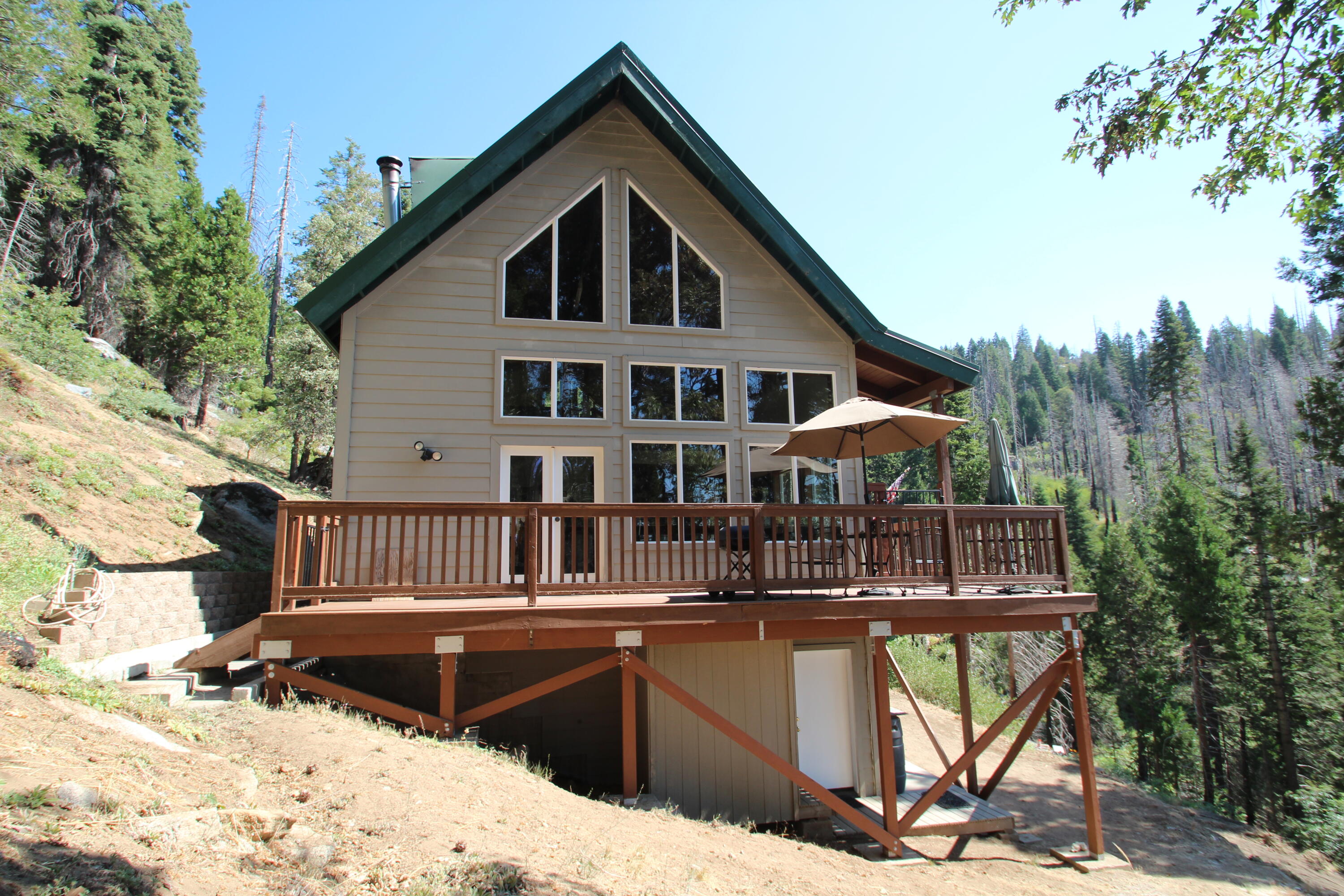 53434 Redwood Dr, Springville, CA 93265