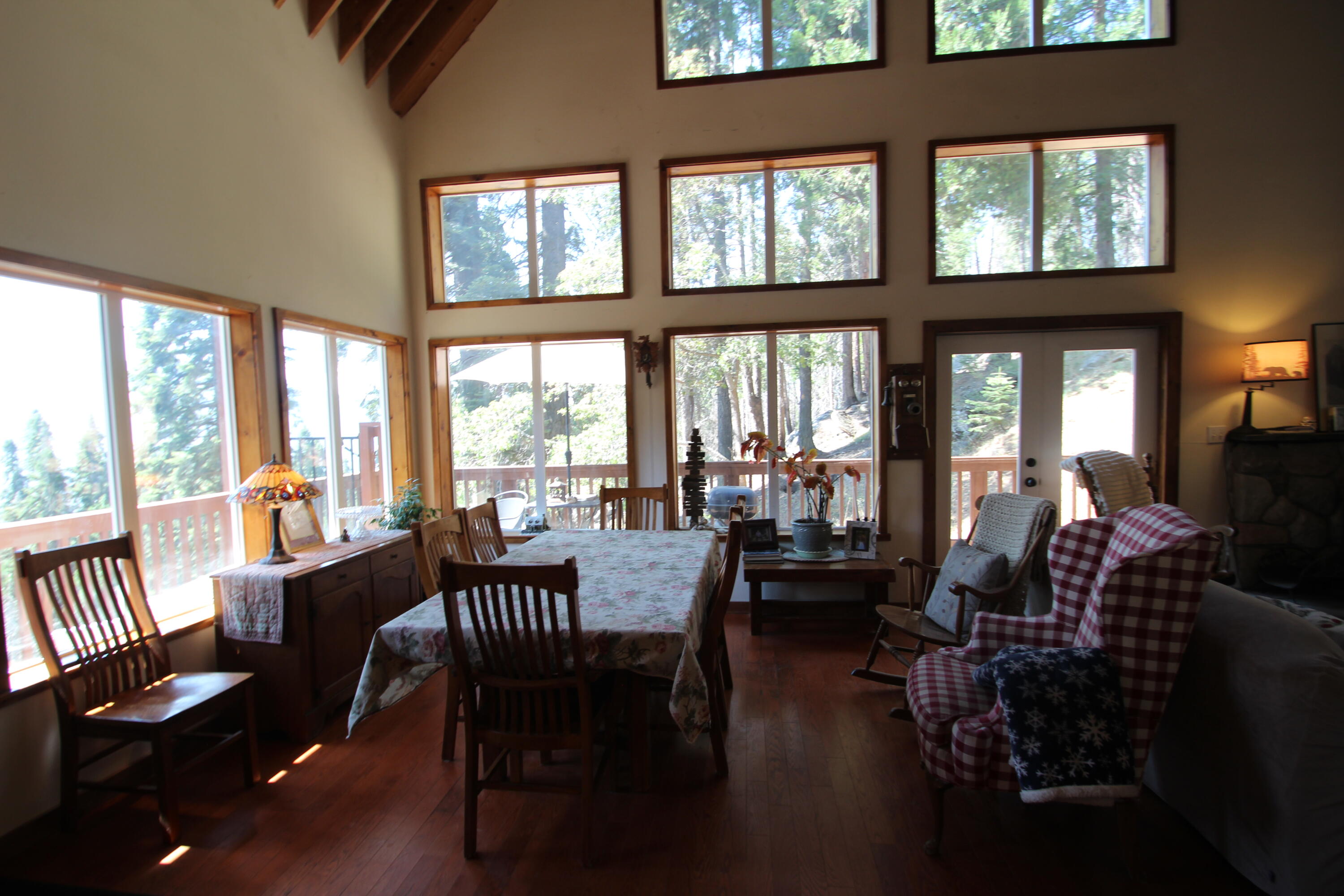 53434 Redwood Dr, Springville, CA 93265