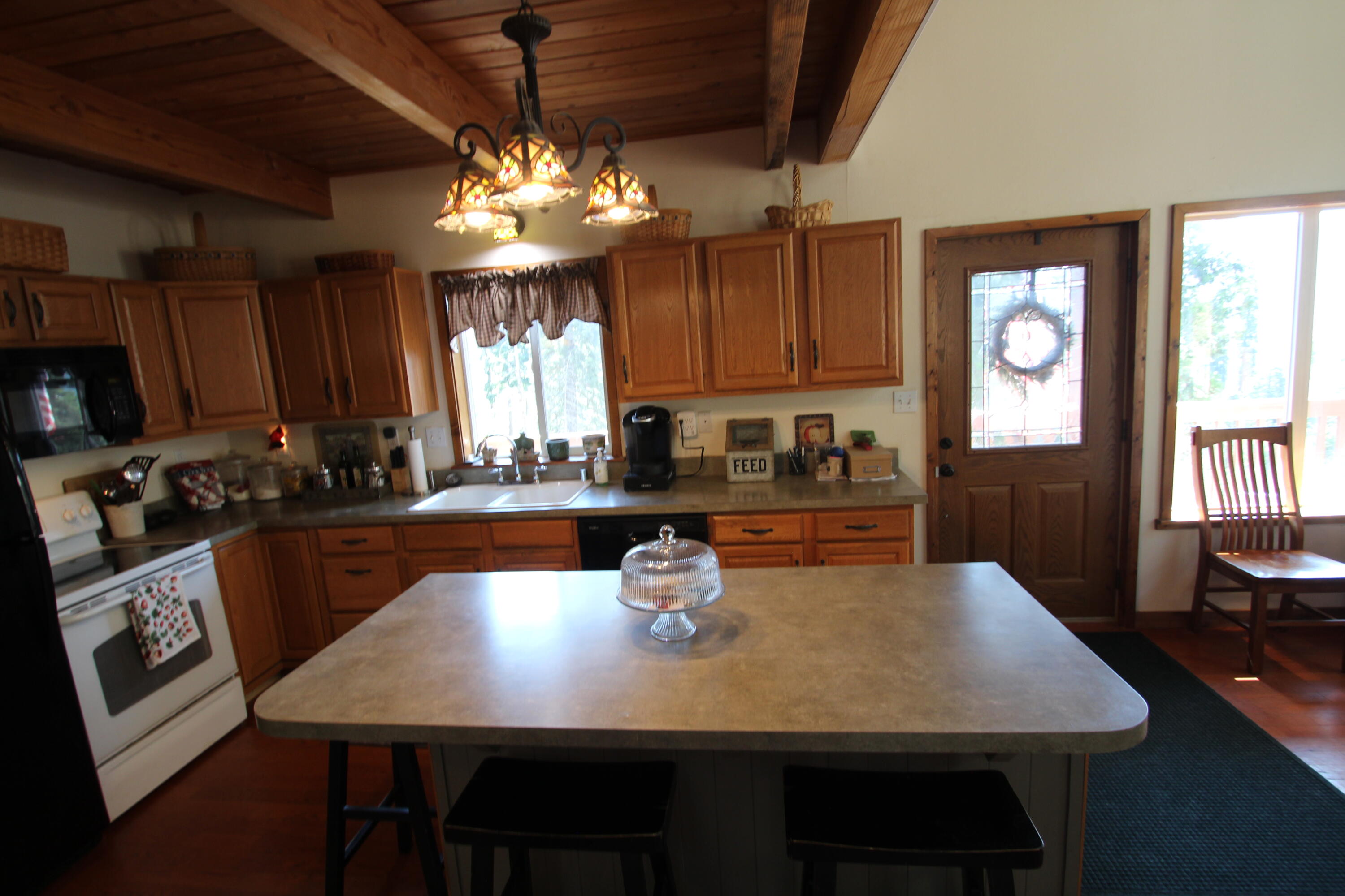 53434 Redwood Dr, Springville, CA 93265