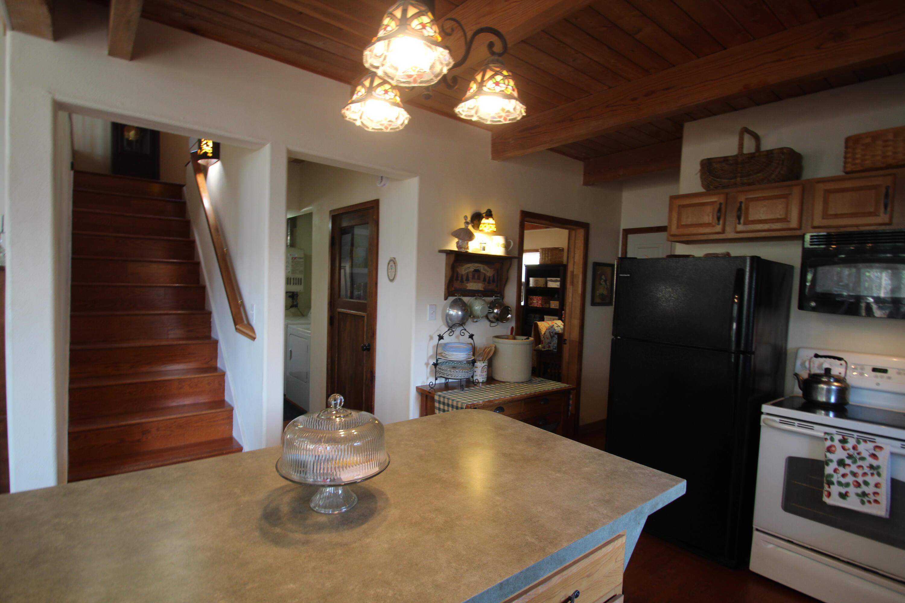 53434 Redwood Dr, Springville, CA 93265