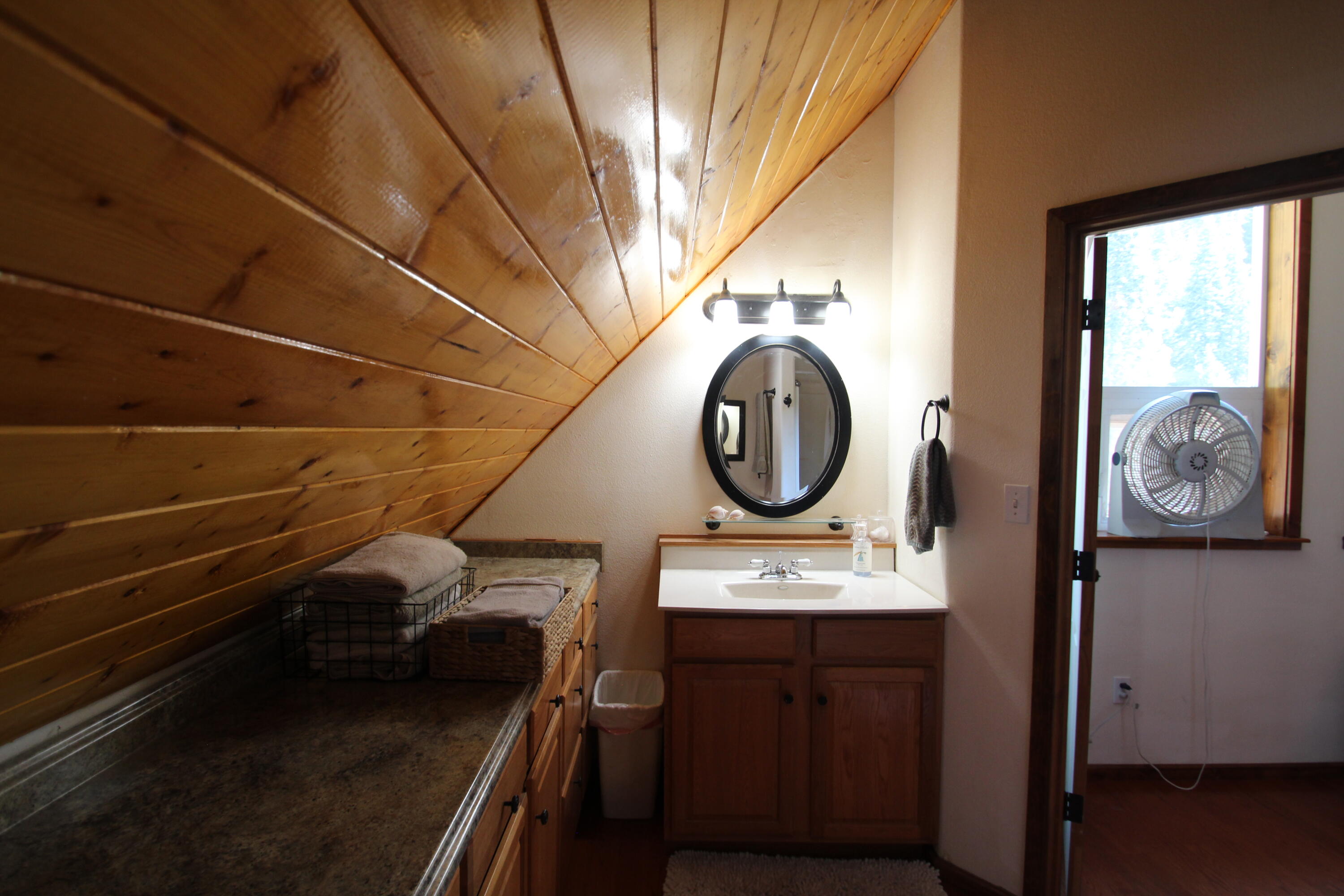 53434 Redwood Dr, Springville, CA 93265