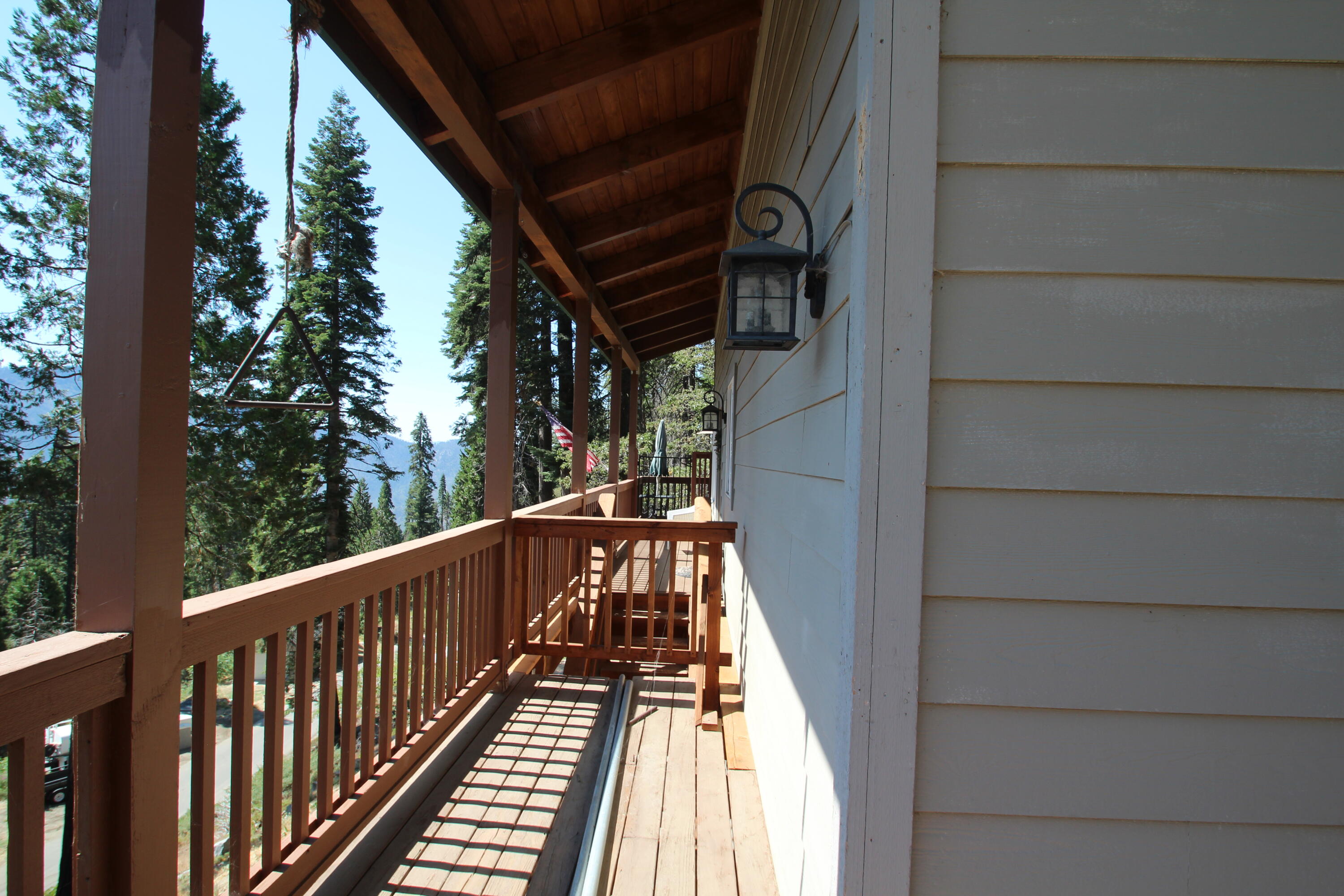 53434 Redwood Dr, Springville, CA 93265