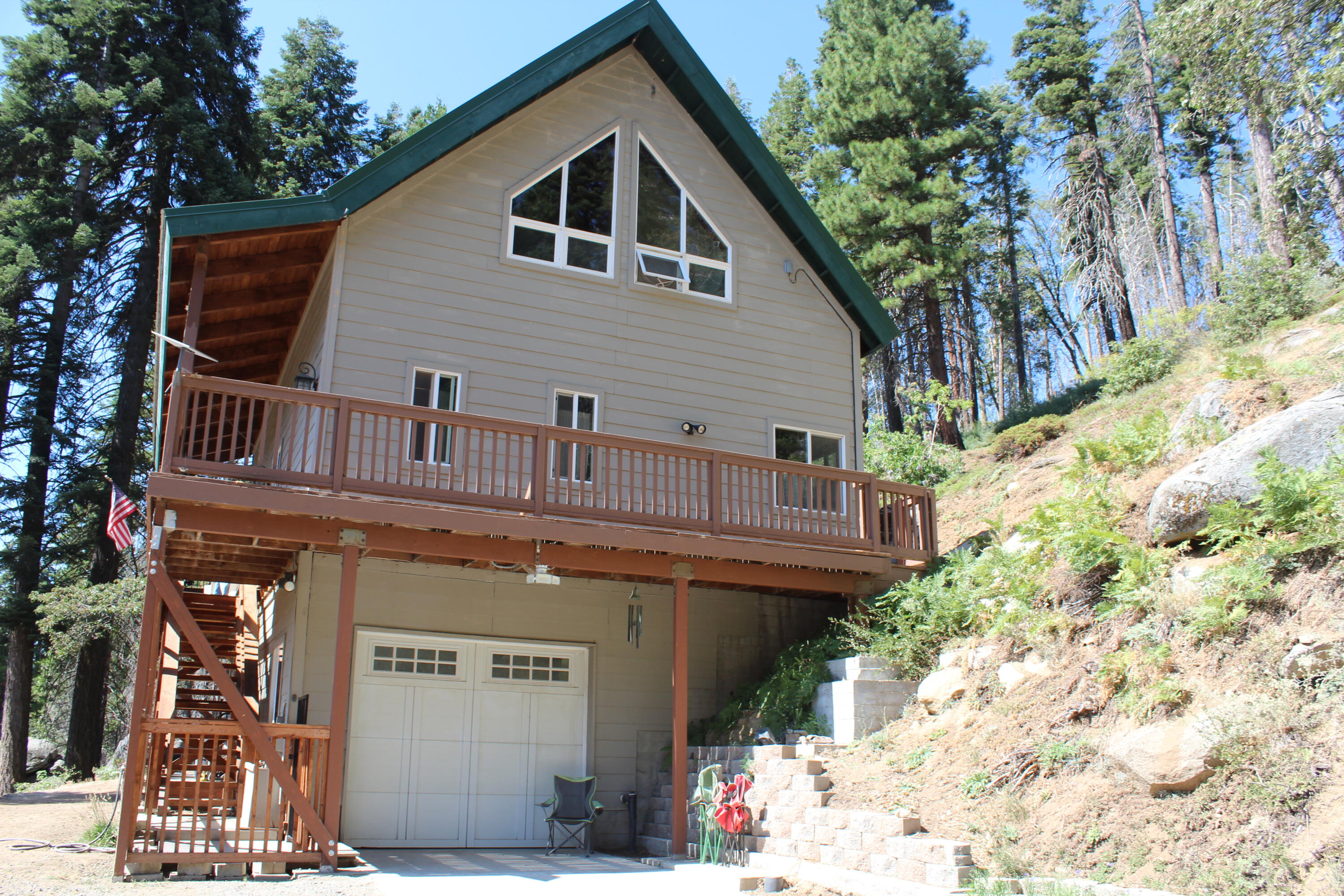 53434 Redwood Dr, Springville, CA 93265