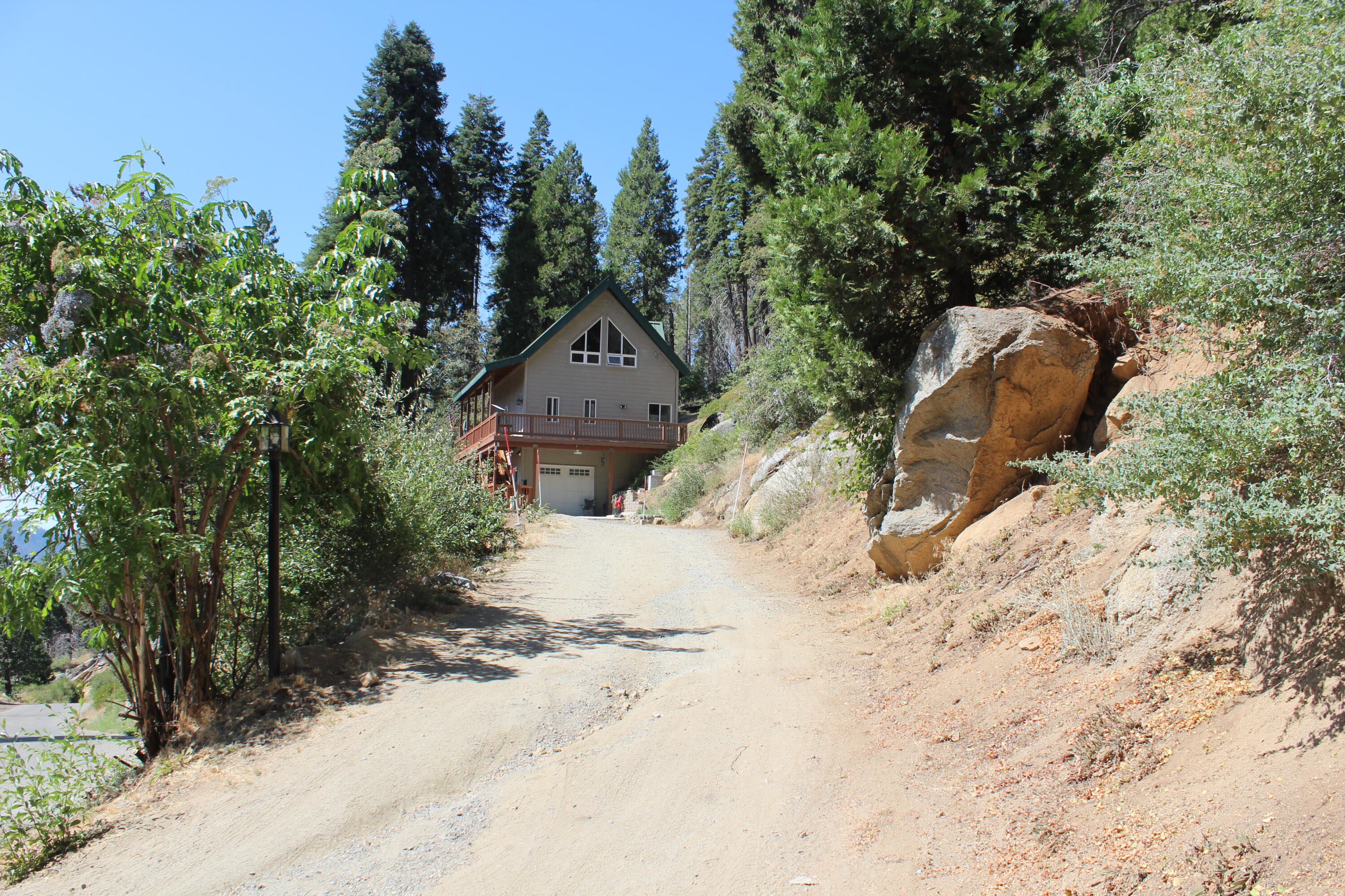 53434 Redwood Dr, Springville, CA 93265