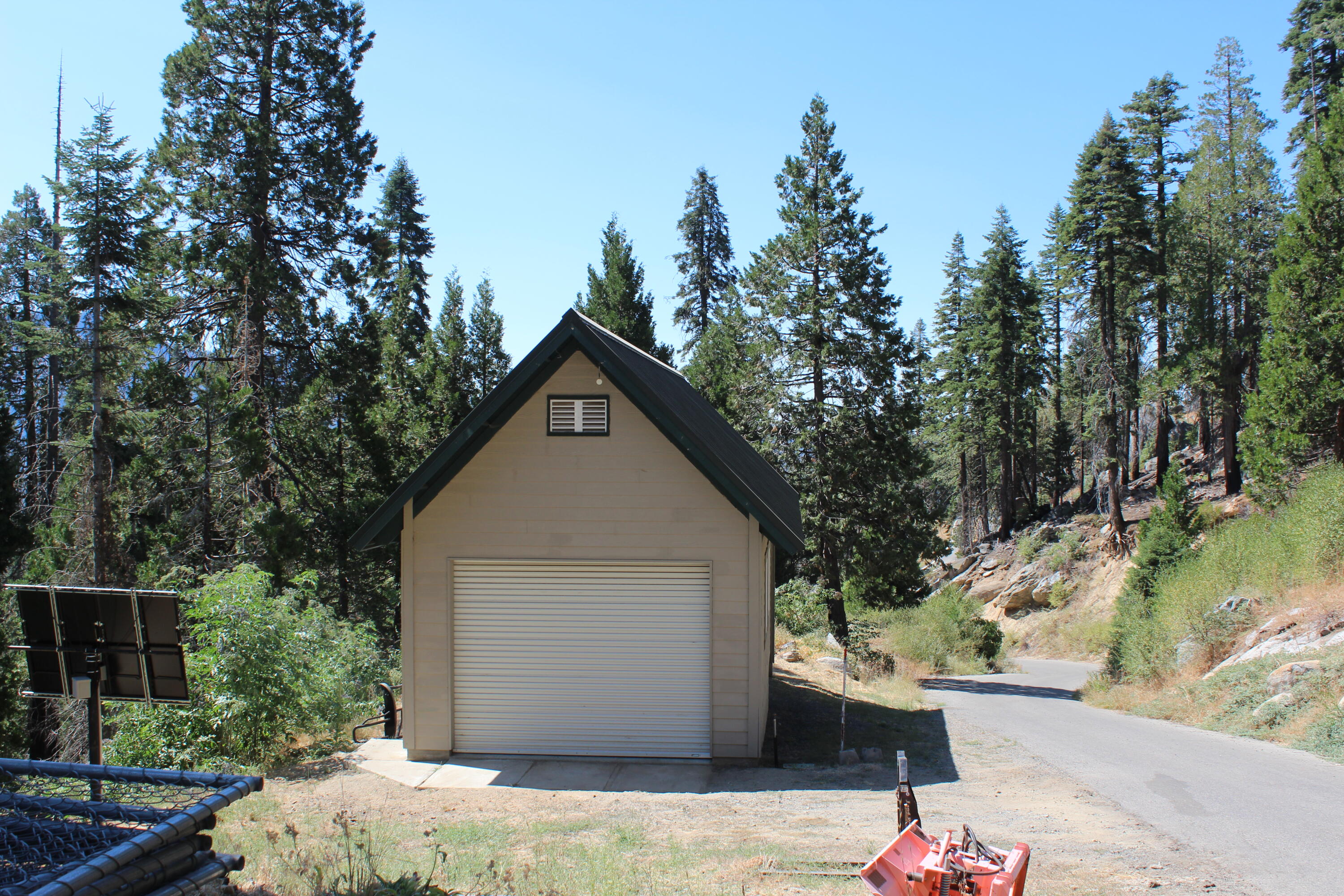 53434 Redwood Dr, Springville, CA 93265