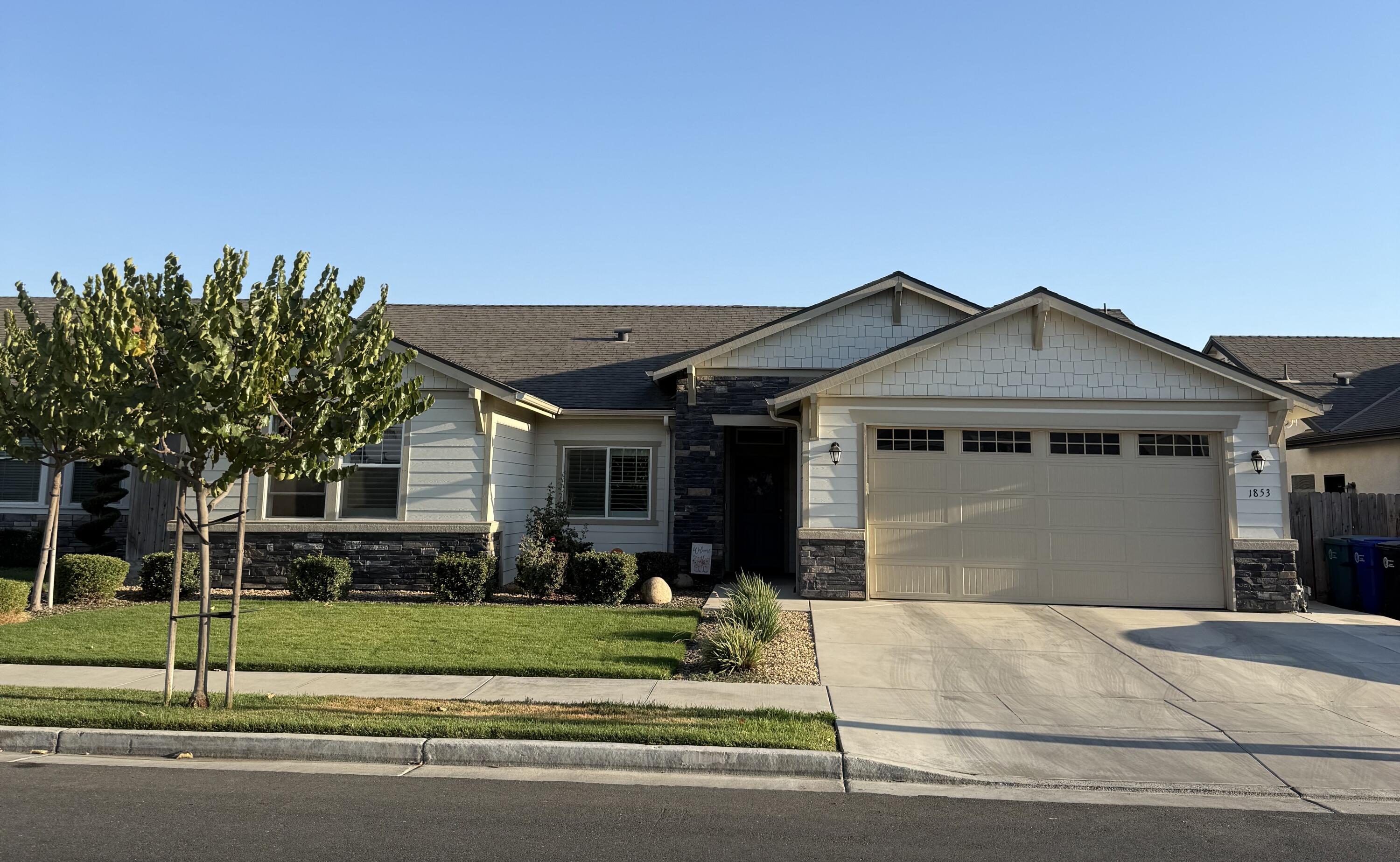 1853 W Date Ave, Porterville, CA 93257