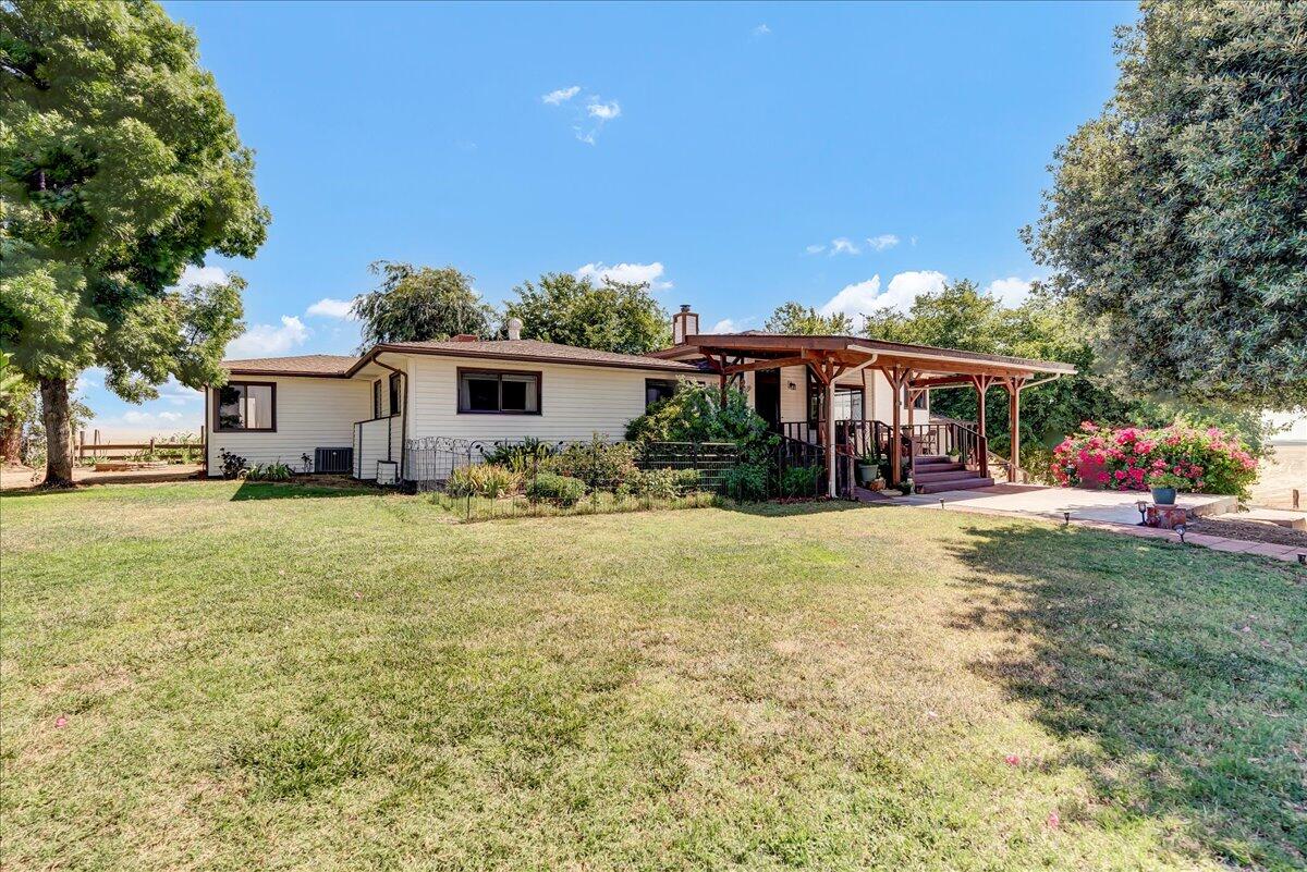 28002 Ave 56, Porterville, CA 93257