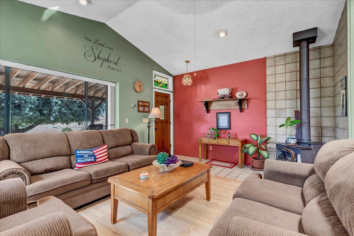 28002 Ave 56, Porterville, CA 93257