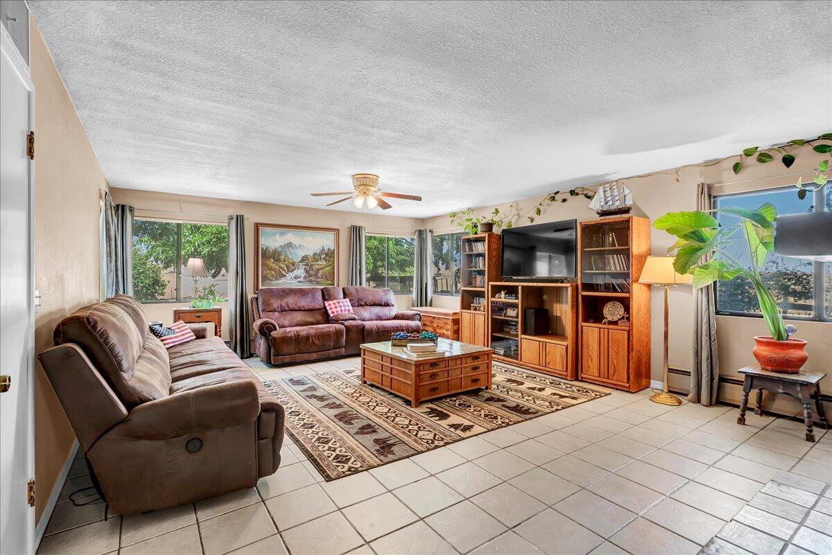 28002 Ave 56, Porterville, CA 93257