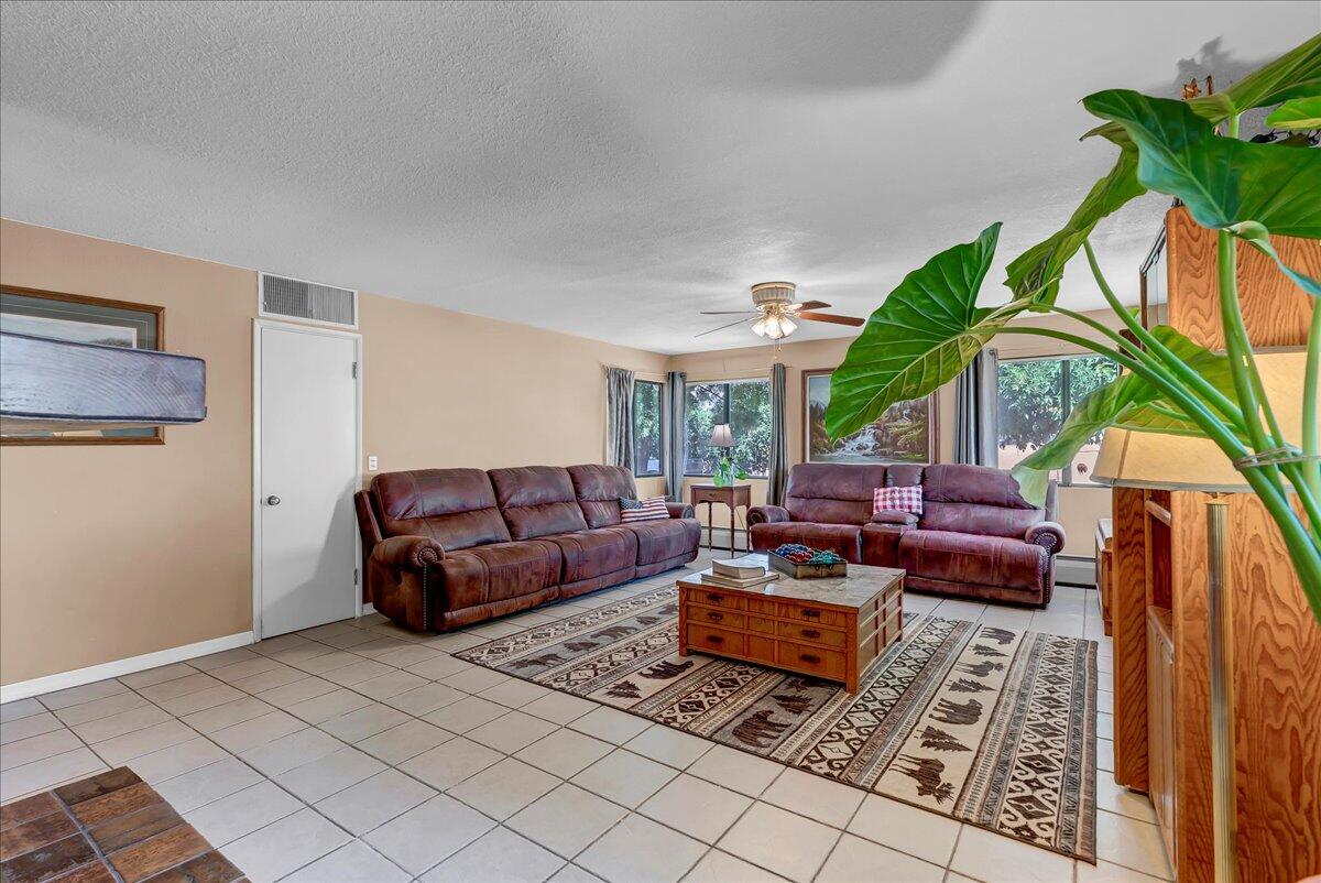 28002 Ave 56, Porterville, CA 93257