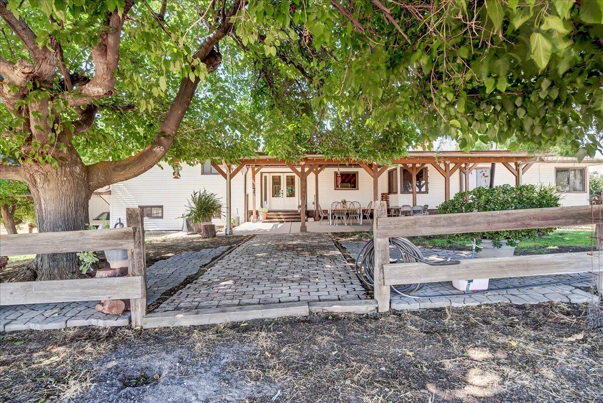 28002 Ave 56, Porterville, CA 93257