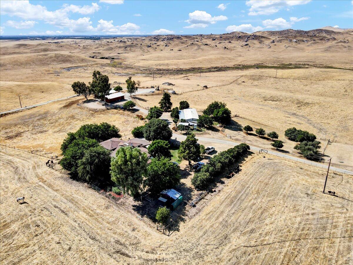 28002 Ave 56, Porterville, CA 93257