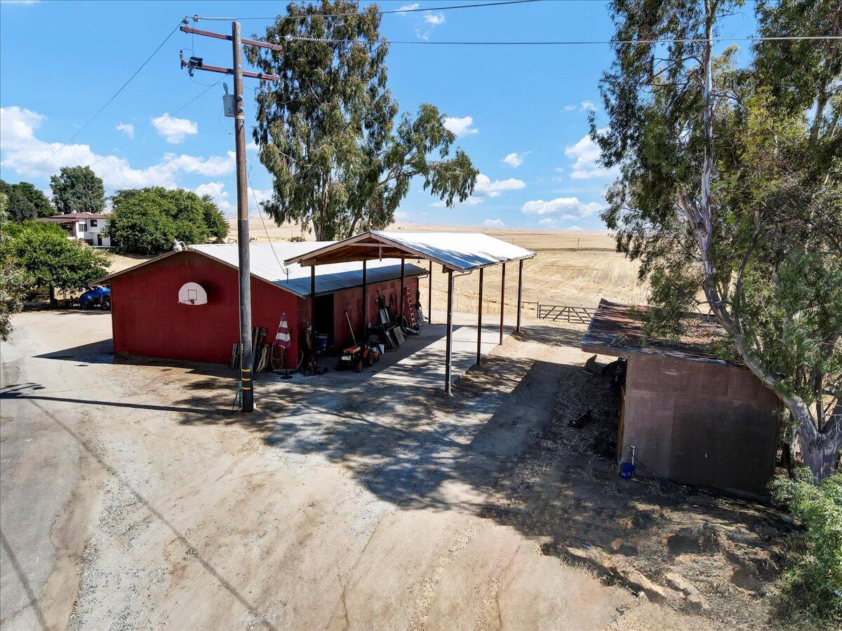 28002 Ave 56, Porterville, CA 93257