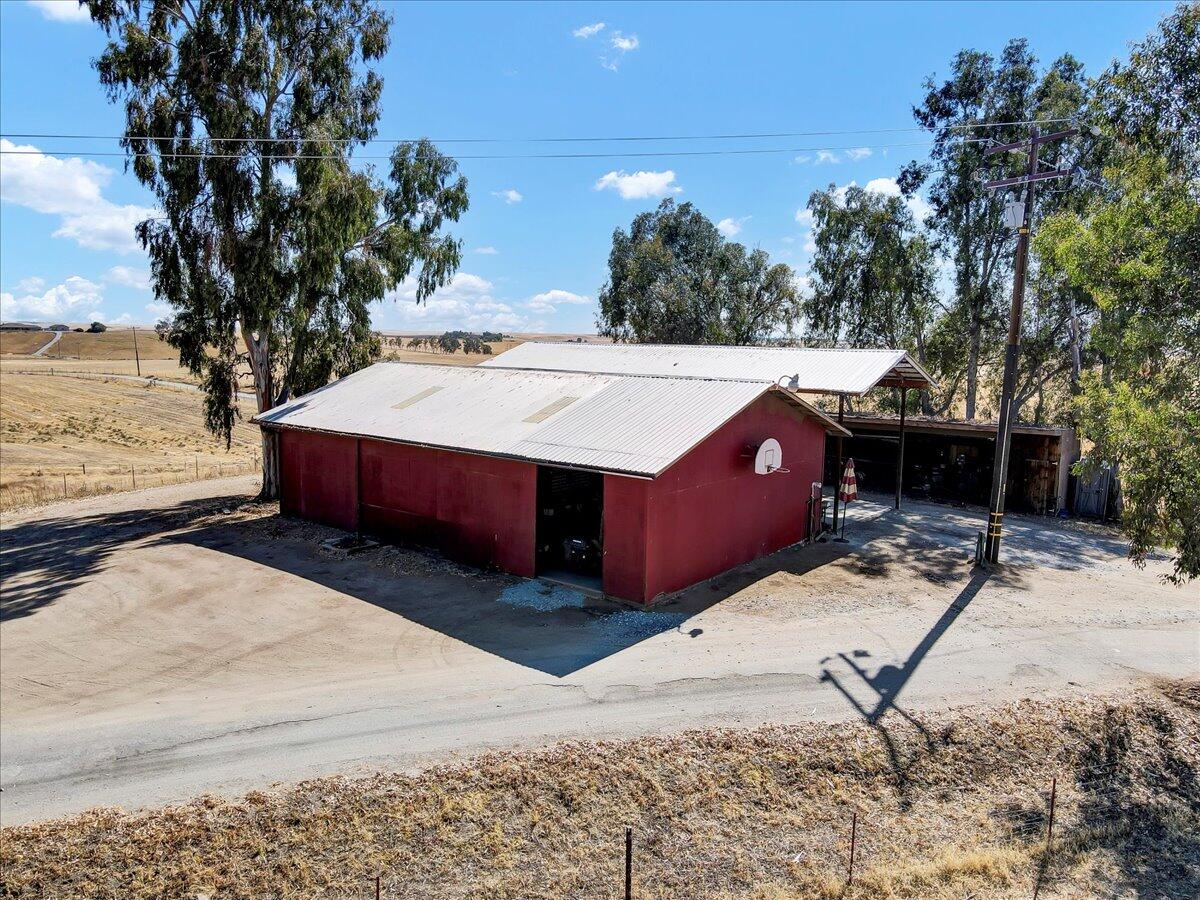 28002 Ave 56, Porterville, CA 93257