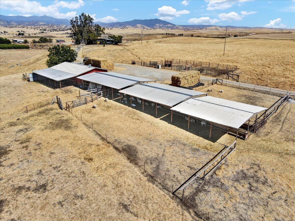28002 Ave 56, Porterville, CA 93257