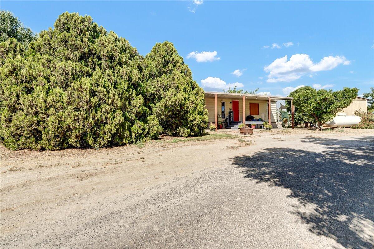 28002 Ave 56, Porterville, CA 93257