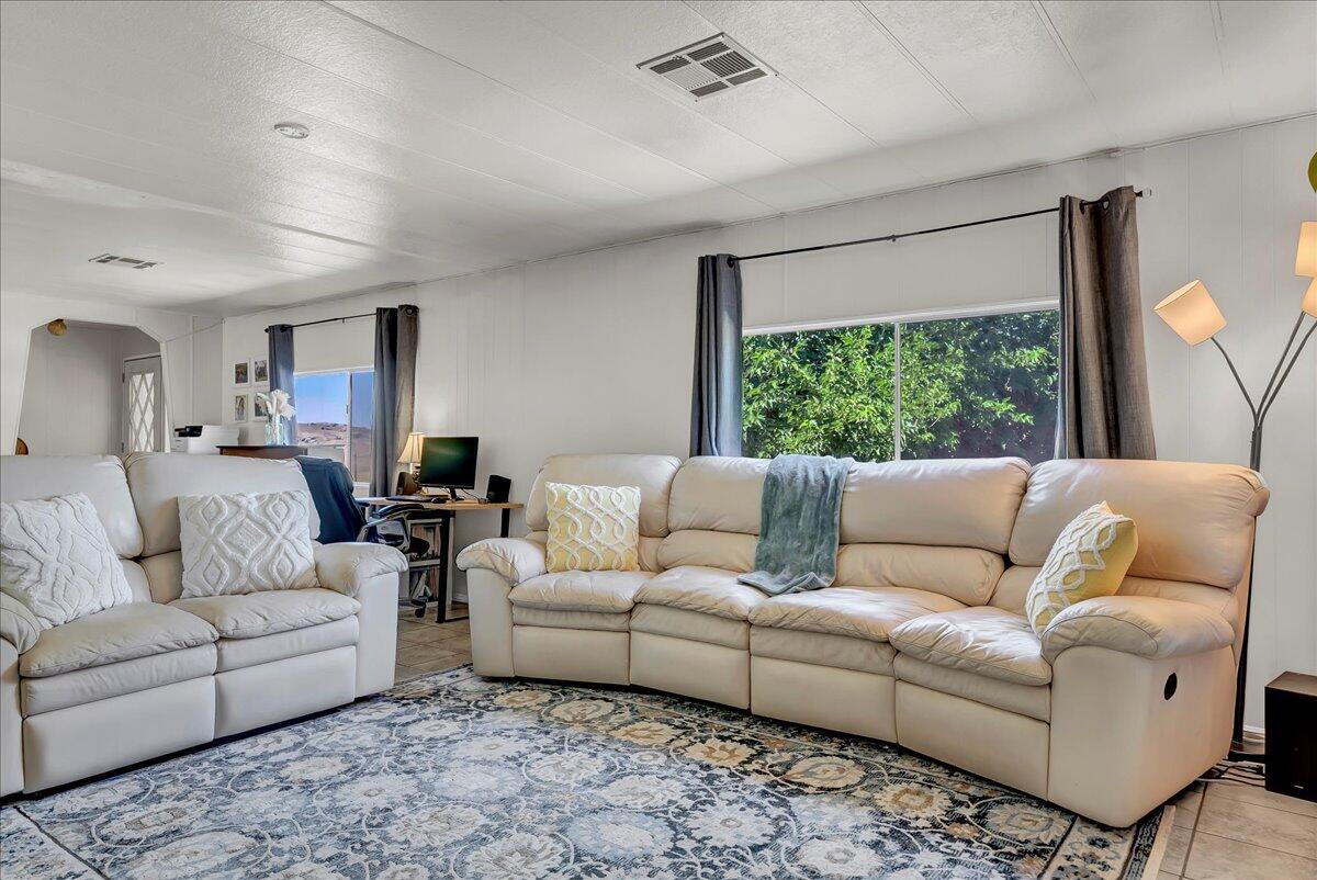 28002 Ave 56, Porterville, CA 93257