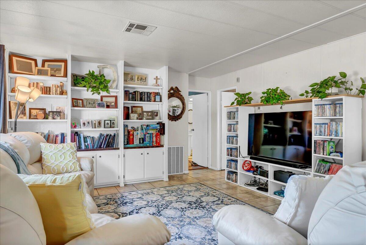 28002 Ave 56, Porterville, CA 93257