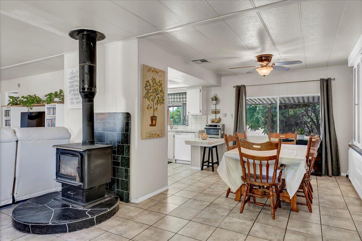 28002 Ave 56, Porterville, CA 93257
