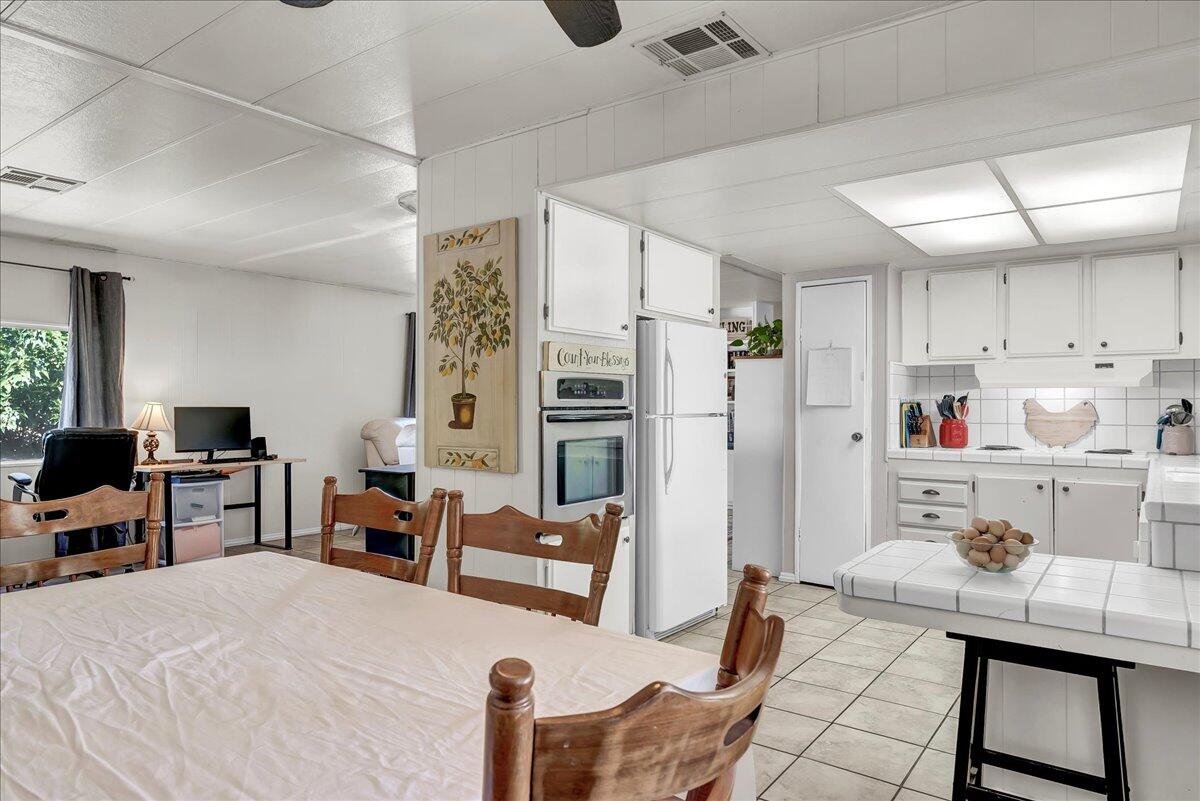 28002 Ave 56, Porterville, CA 93257