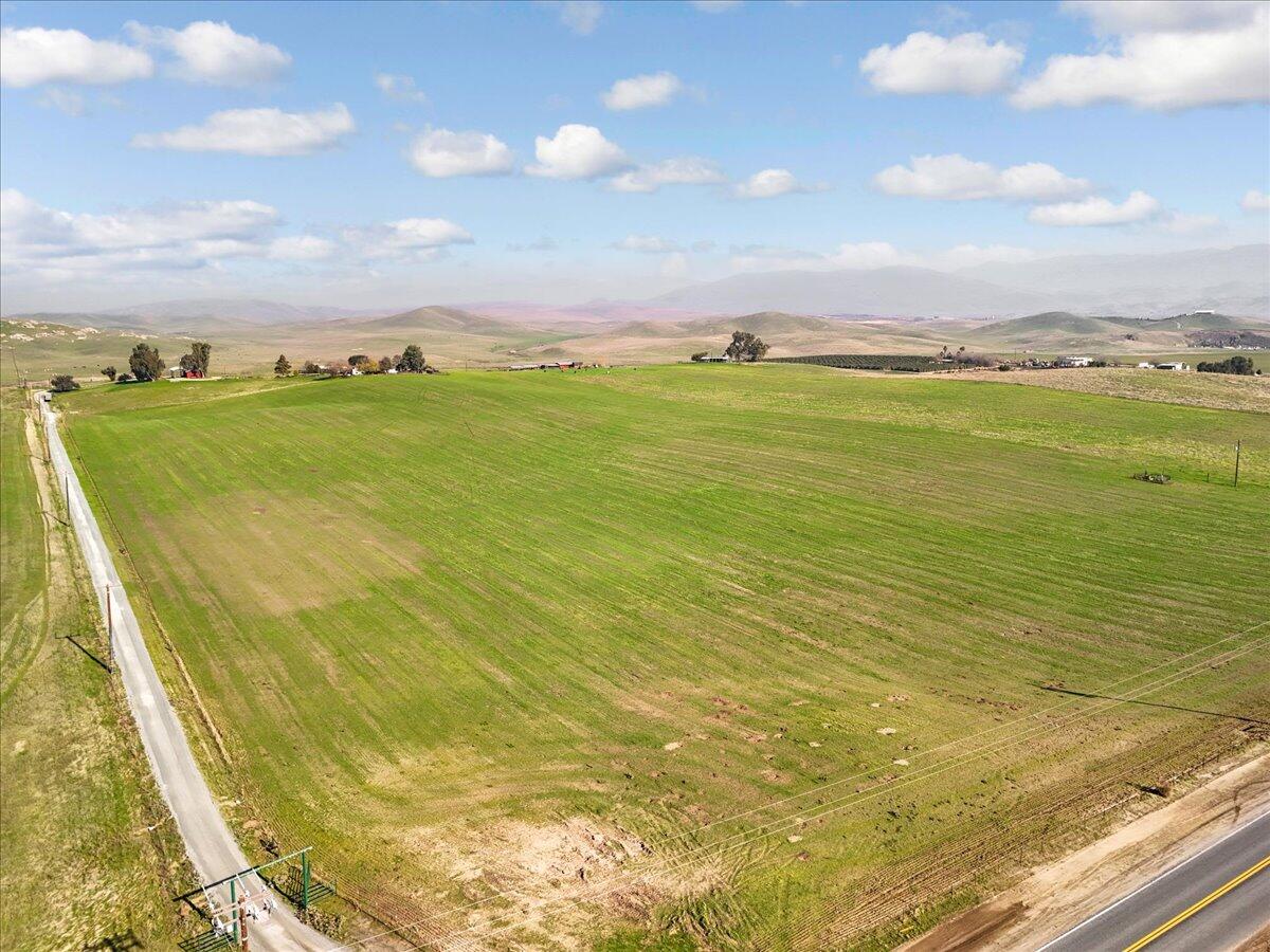 28002 Ave 56, Porterville, CA 93257