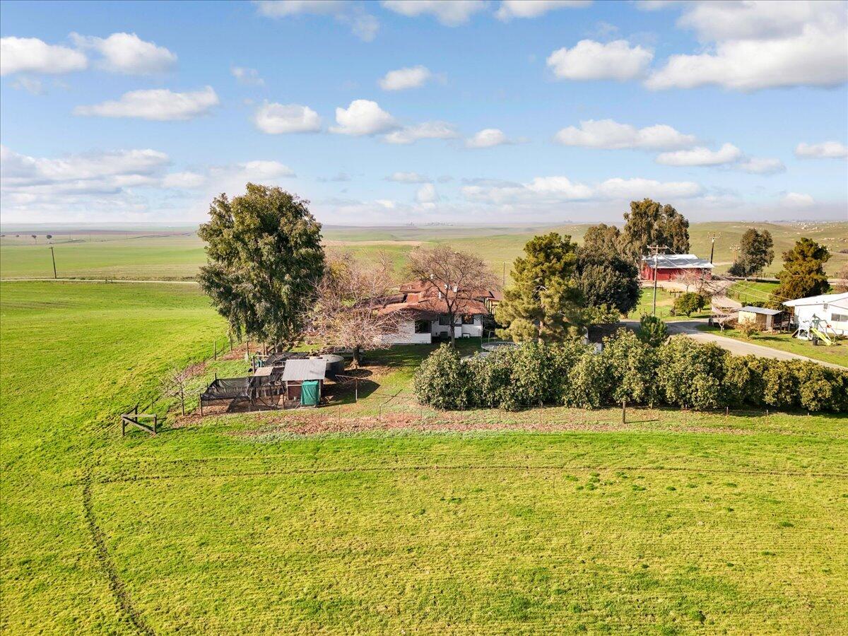 28002 Ave 56, Porterville, CA 93257