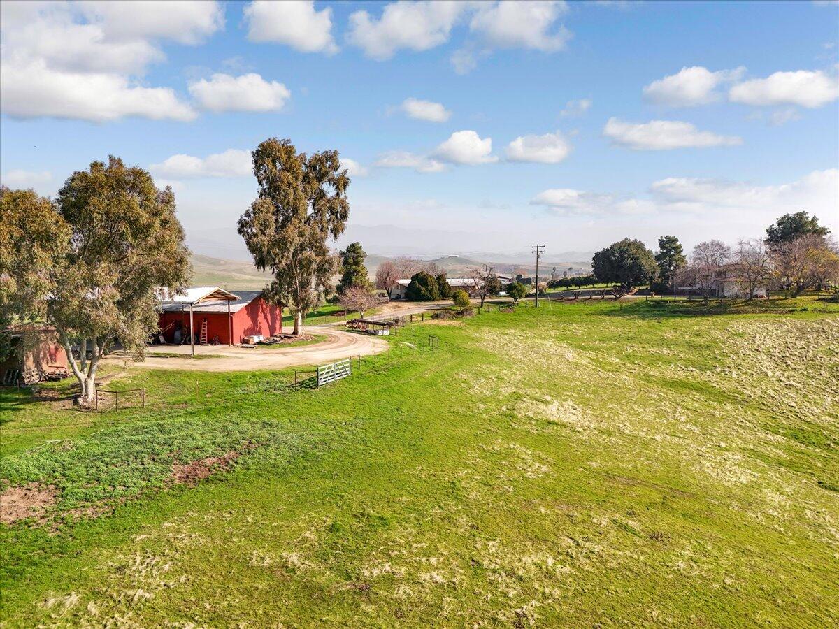 28002 Ave 56, Porterville, CA 93257