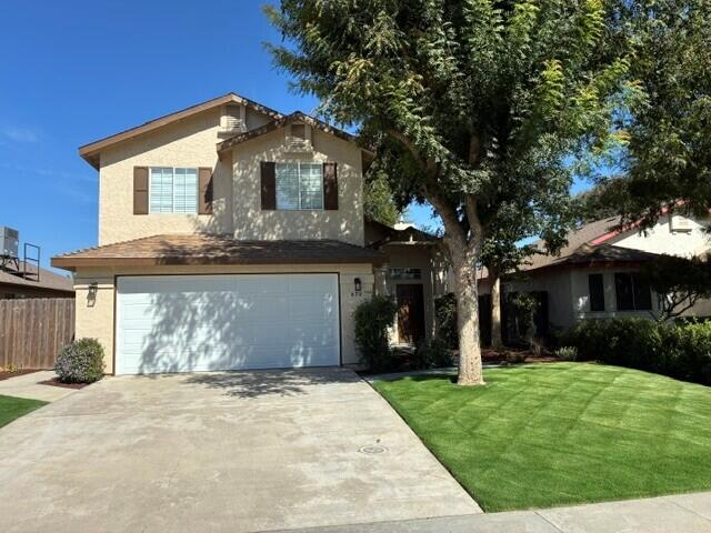 670 12th Ave, Kingsburg, CA 93631