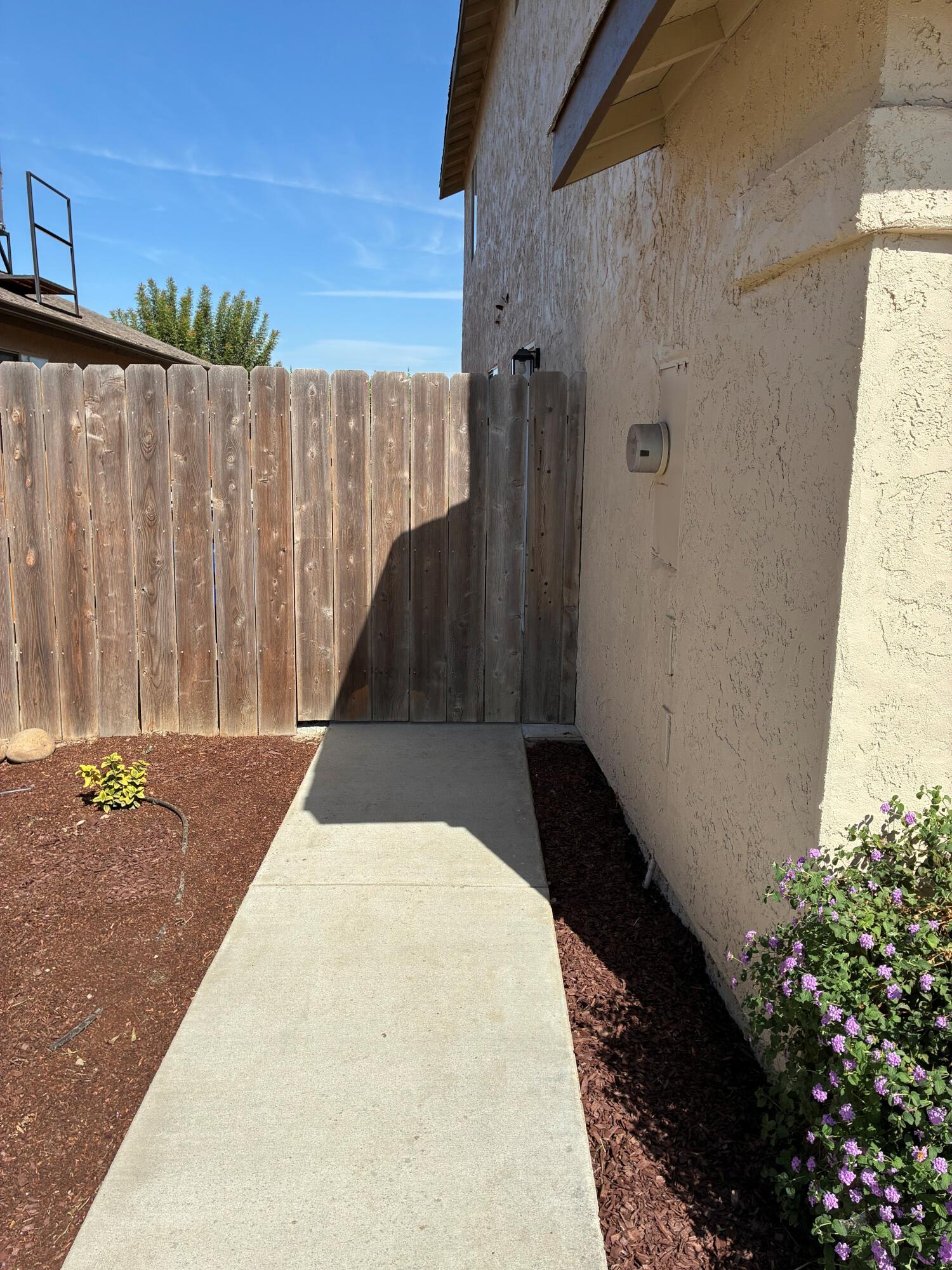 670 12th Ave, Kingsburg, CA 93631