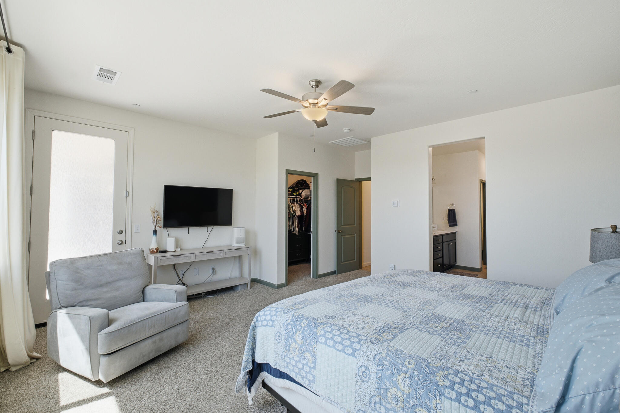 1977 Sherbrook Ave, Tulare, CA 93274