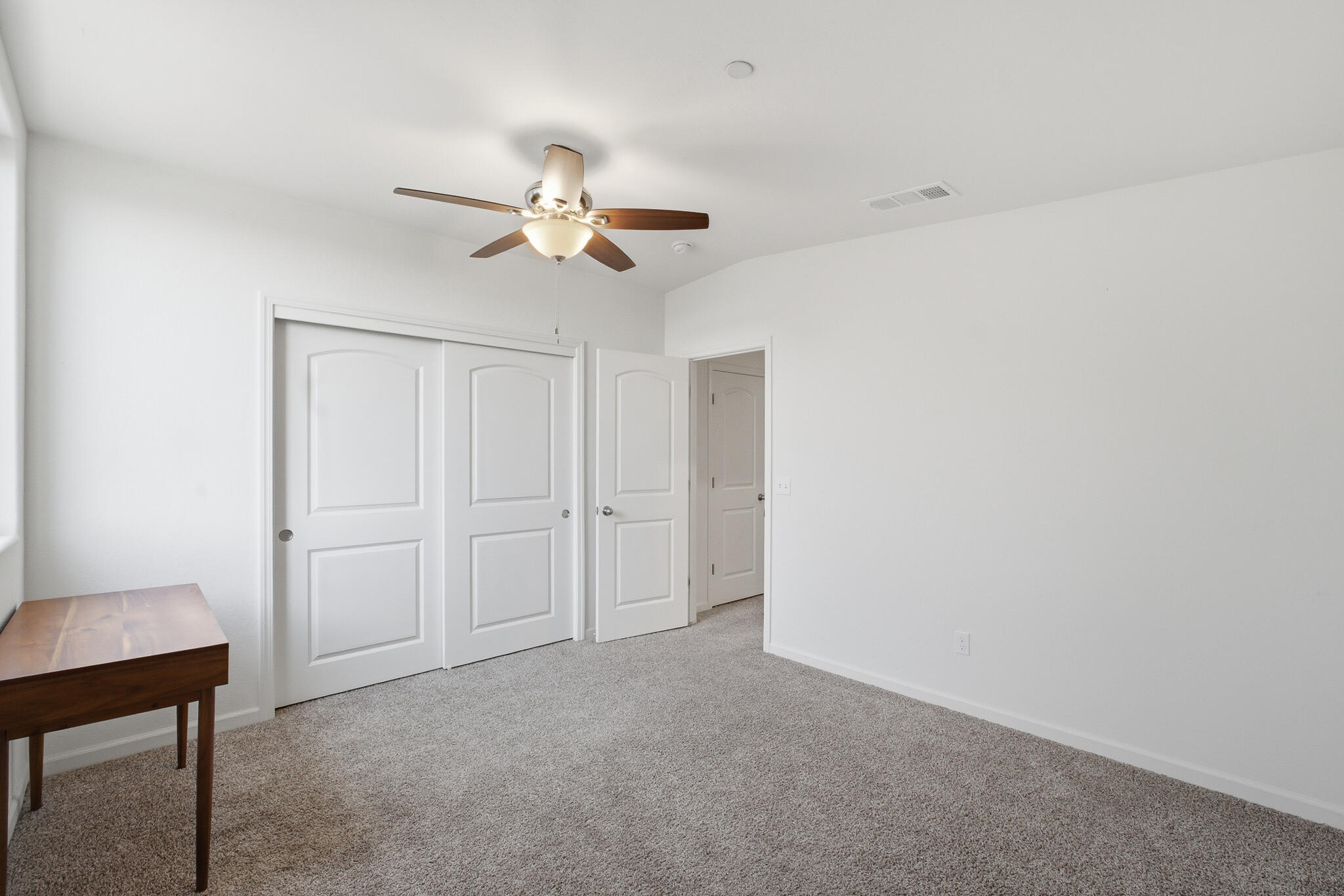 1977 Sherbrook Ave, Tulare, CA 93274
